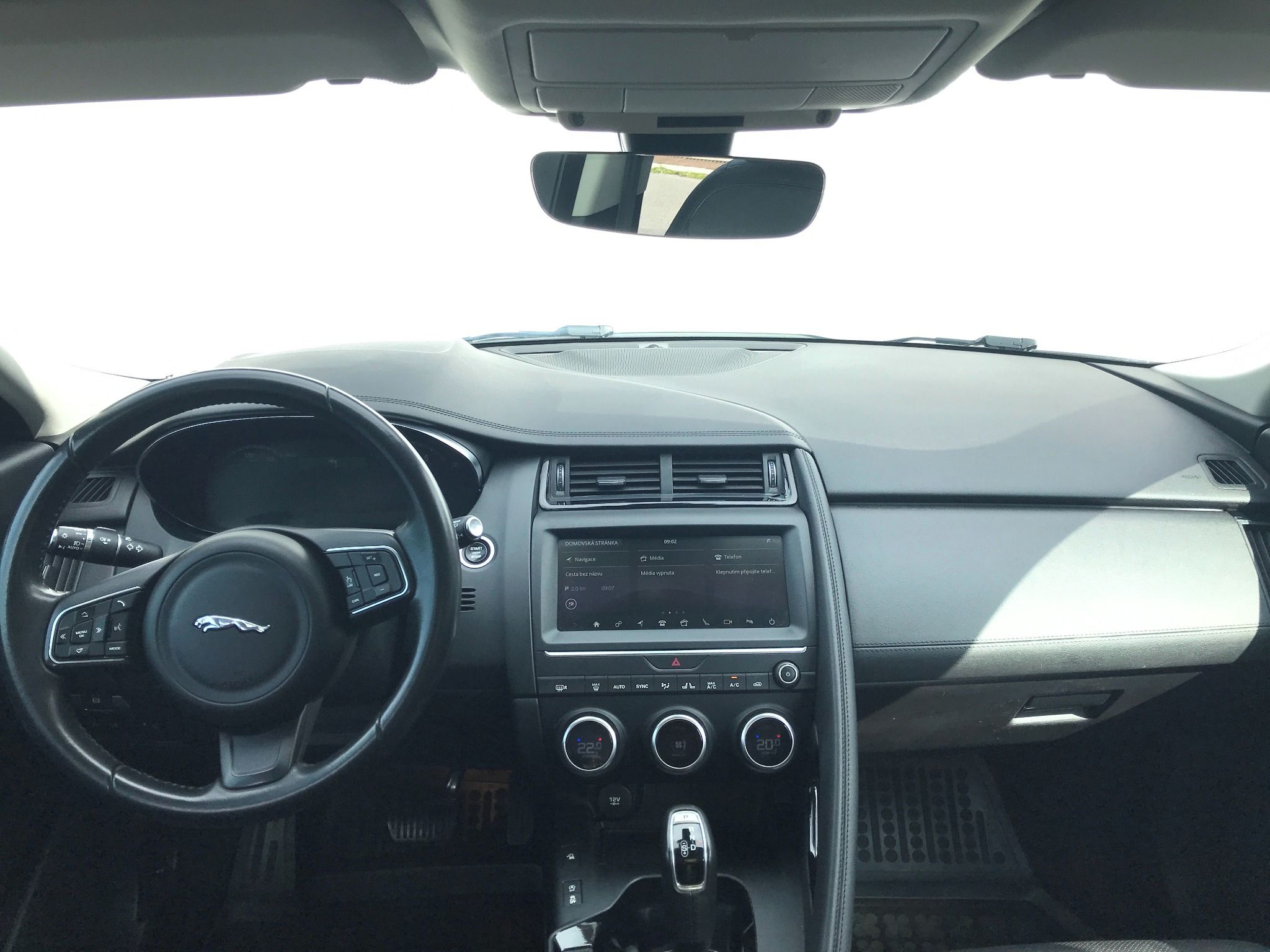 Jaguar E-Pace, 4x4 2.0TSi 147kW 8°aut. S - fotka 5