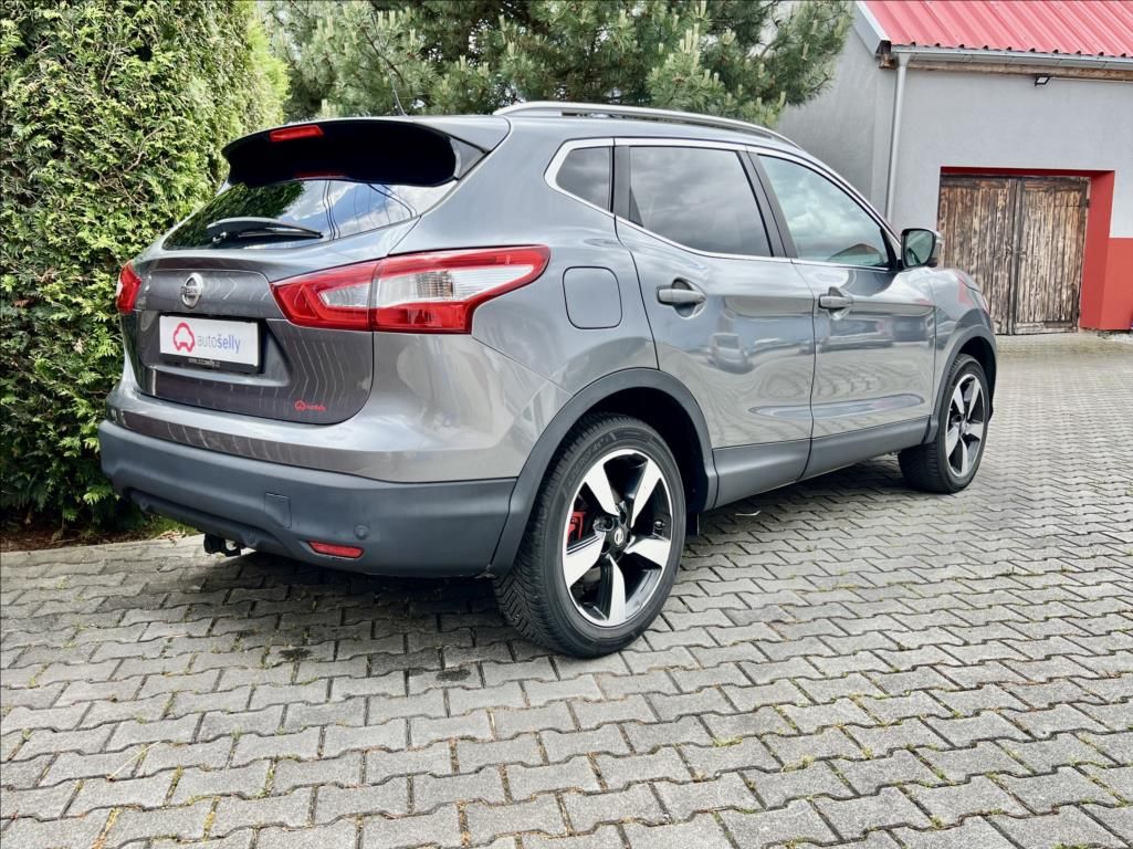 Nissan Qashqai, 1,6 dCi / 360° KAMERY / TAŽNÉ - fotka 5