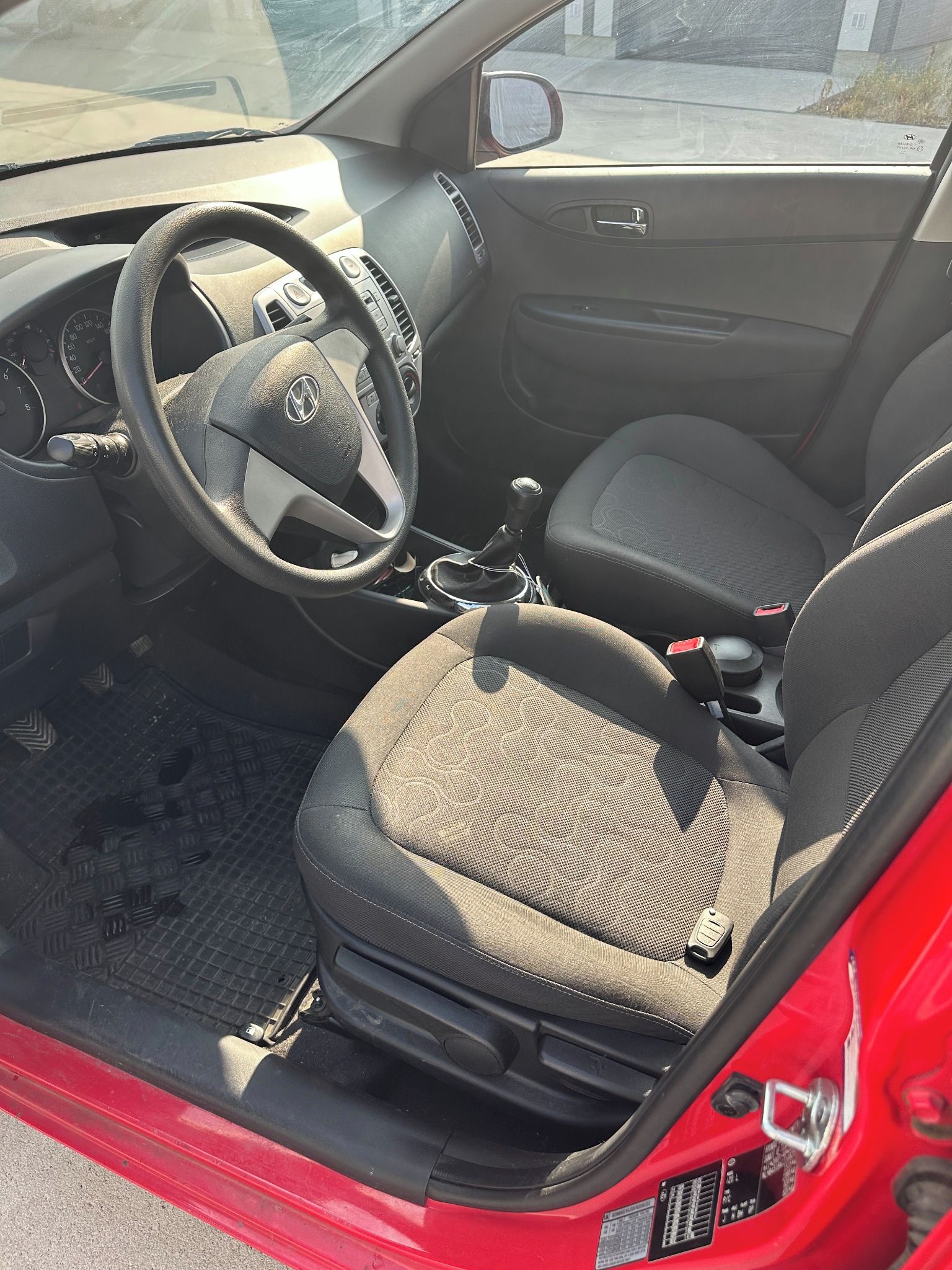 Hyundai i20, 57kW - fotka 6