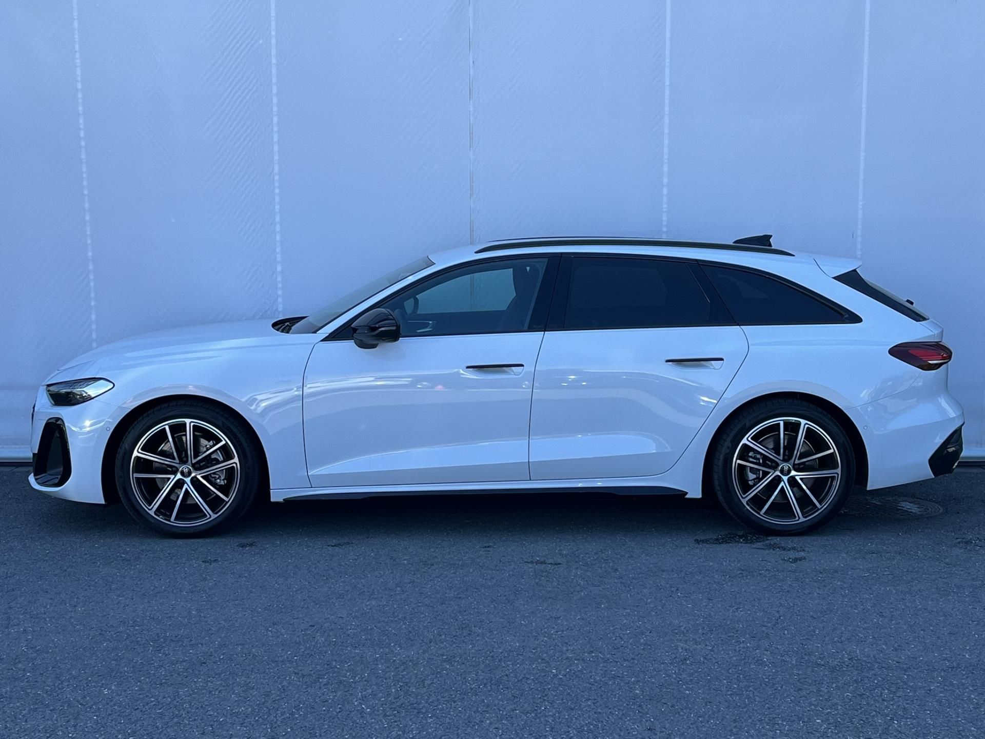 Audi A5, 2.0TDi 150kW quatrro - fotka 3