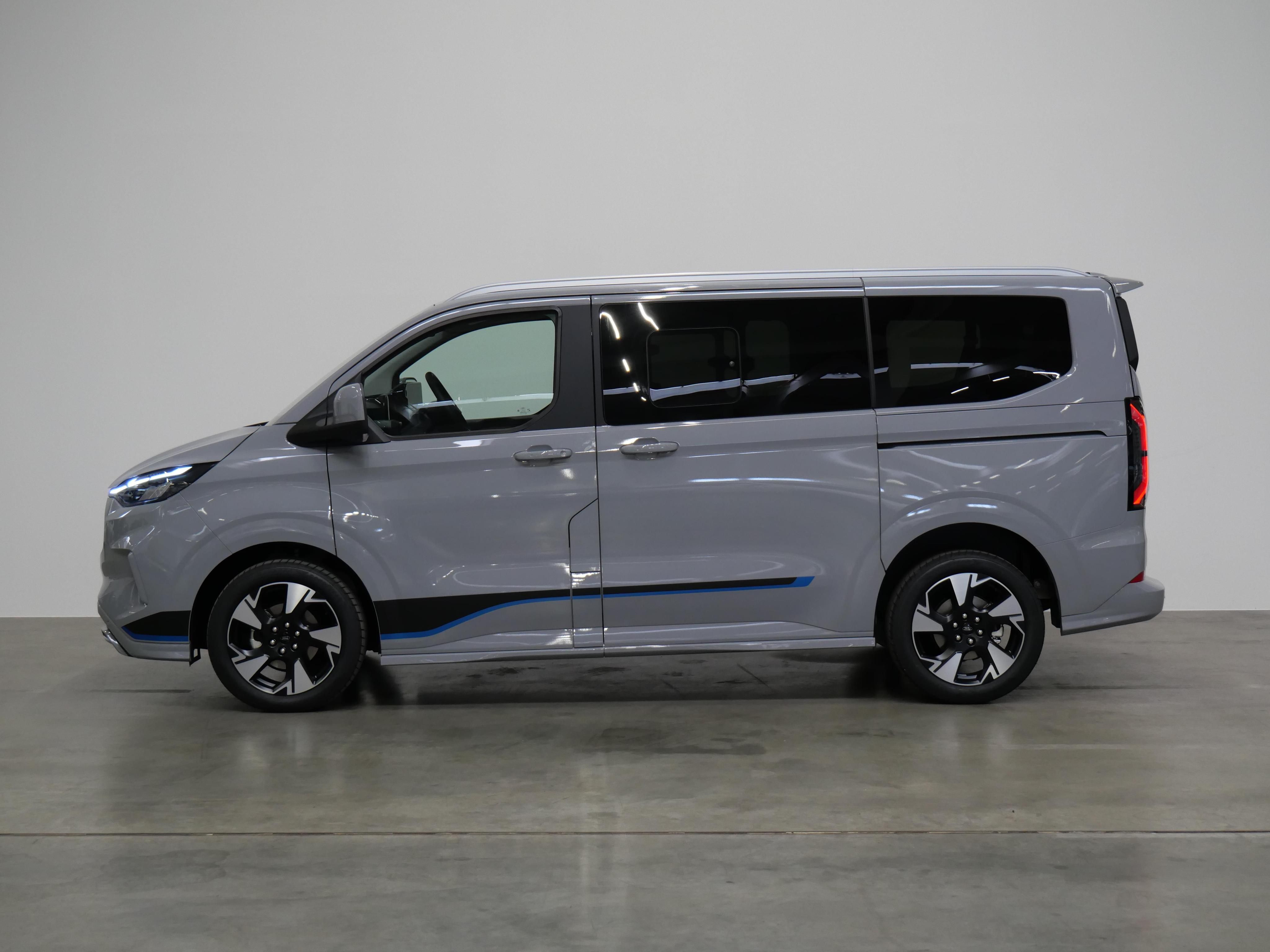 Ford Tourneo Custom, 2.0 EcoBlue 125 kW Sport L1 - fotka 3