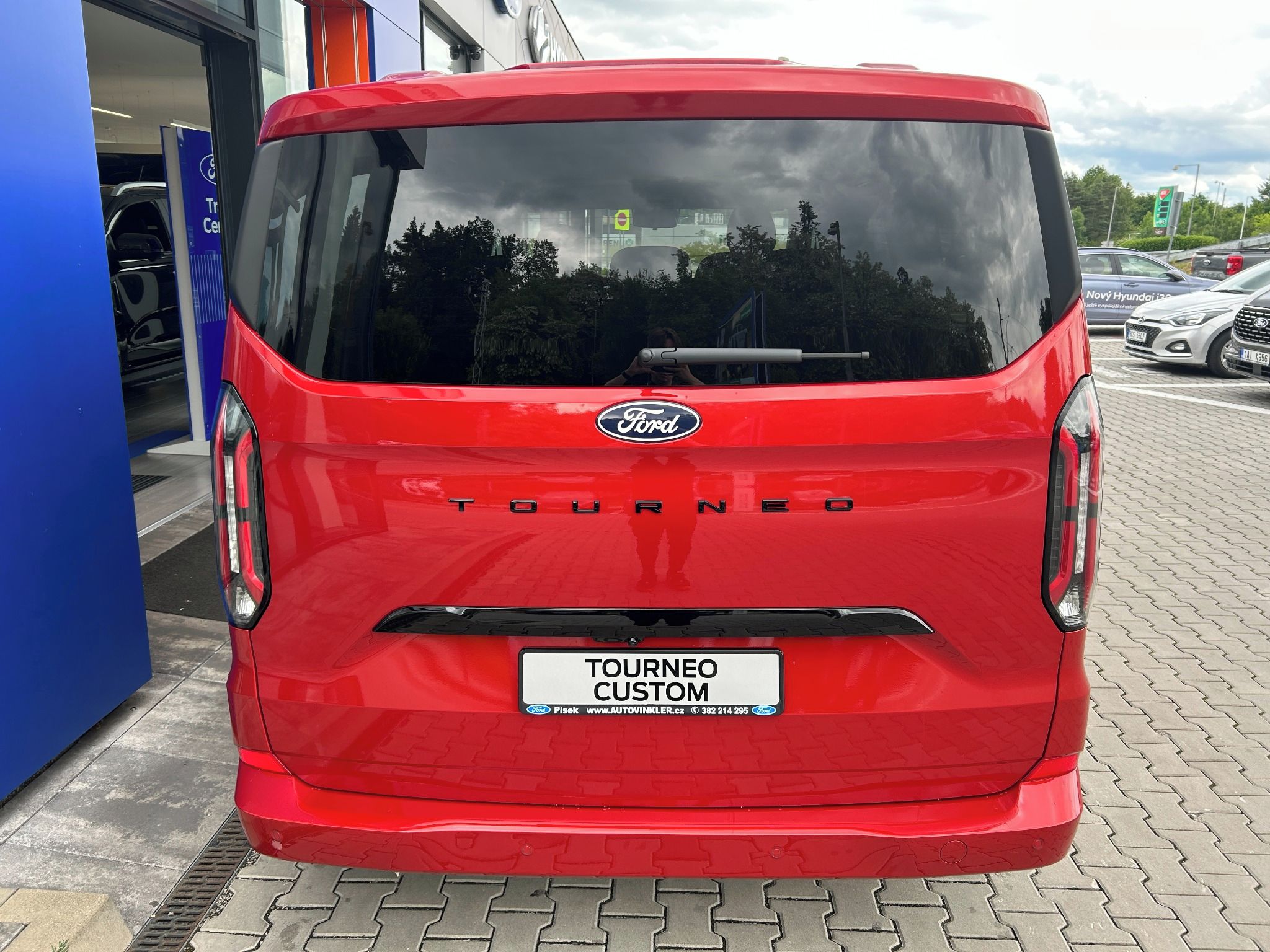 Ford Tourneo Custom, Titanium L1 2.0 EcoBlue 110 kW - fotka 6