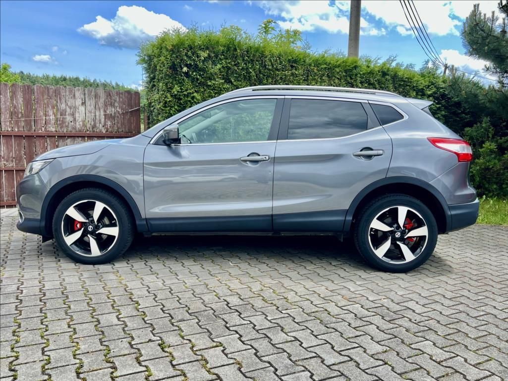 Nissan Qashqai, 1,6 dCi / 360° KAMERY / TAŽNÉ - fotka 2