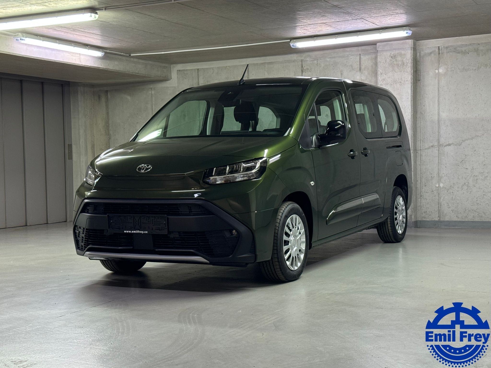 Toyota Proace City Verso, Business 1,2 Long 7 míst