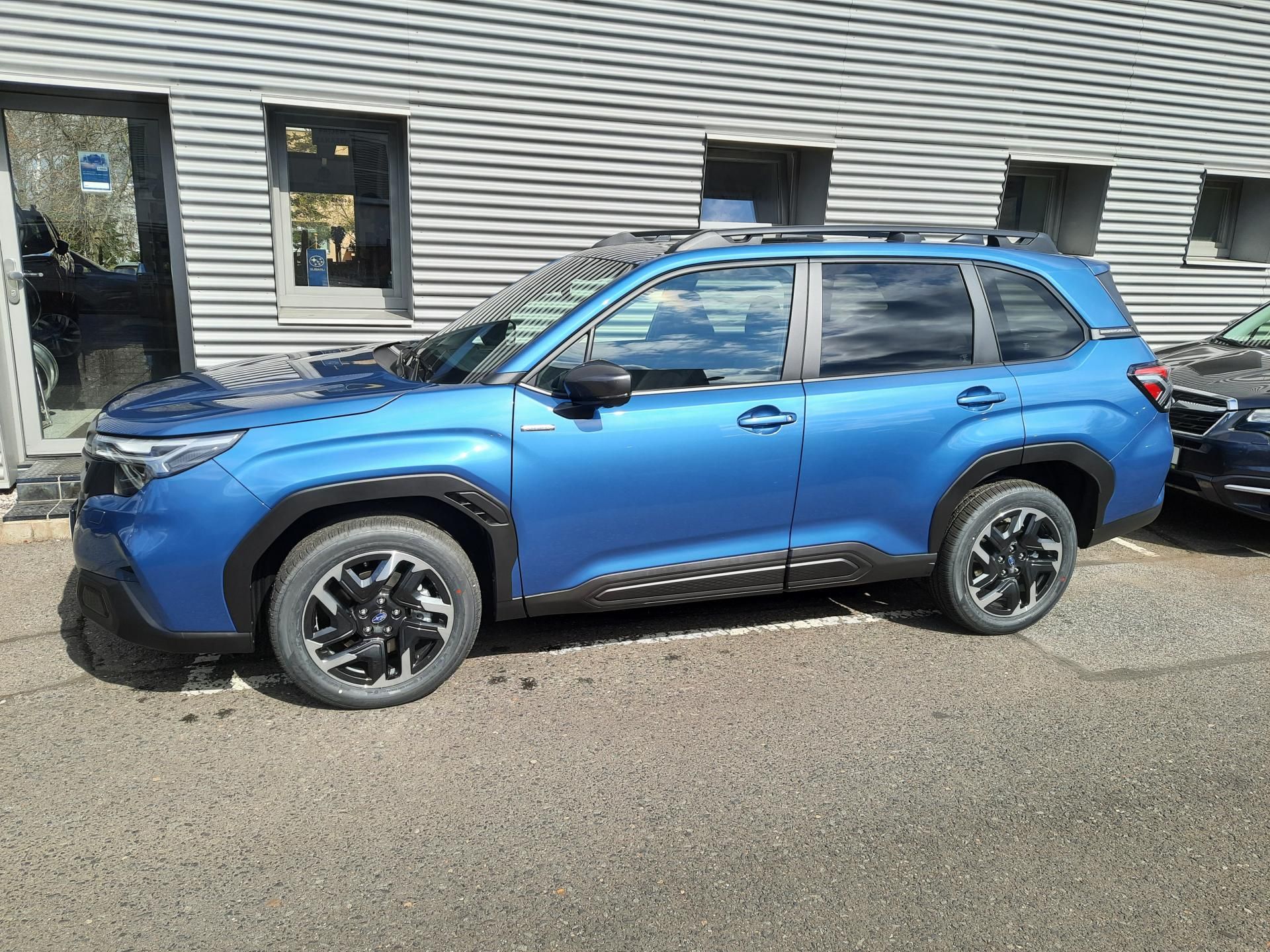 Subaru Forester, NOVÝ FORESTER 2,0i COM. NAVI - fotka 3