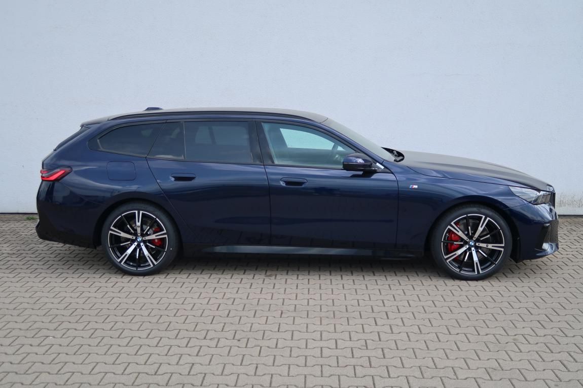 BMW Řada 5, 540d xDrive Touring - fotka 5