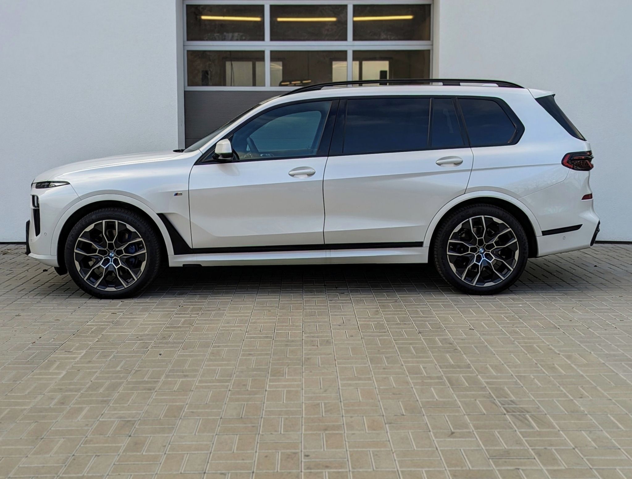 BMW X7, xDrive40i, M Sportpaket Pro - fotka 4