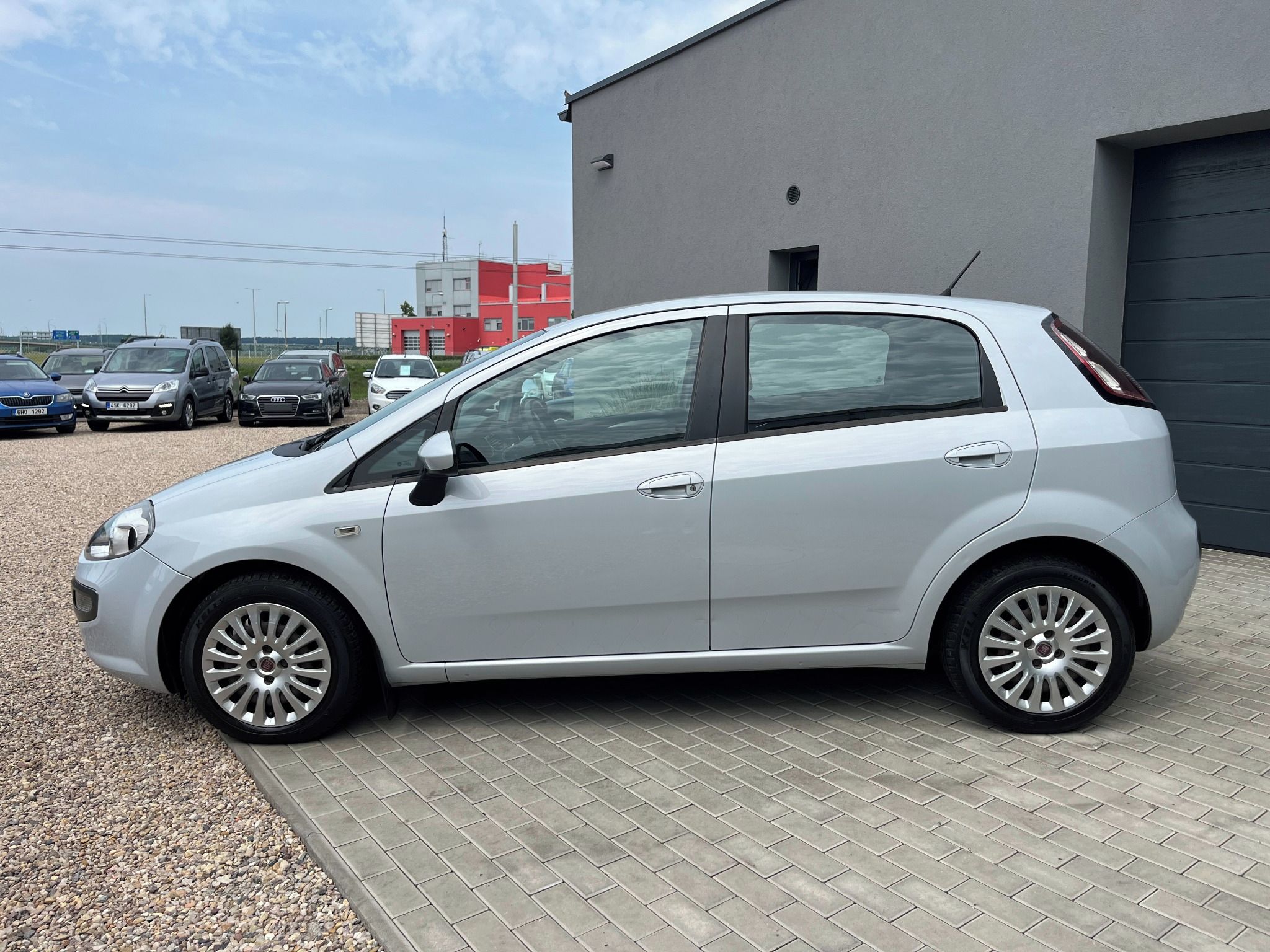 Fiat Punto, EVO 1.4i 77KW, Tažné zařízení - fotka 6