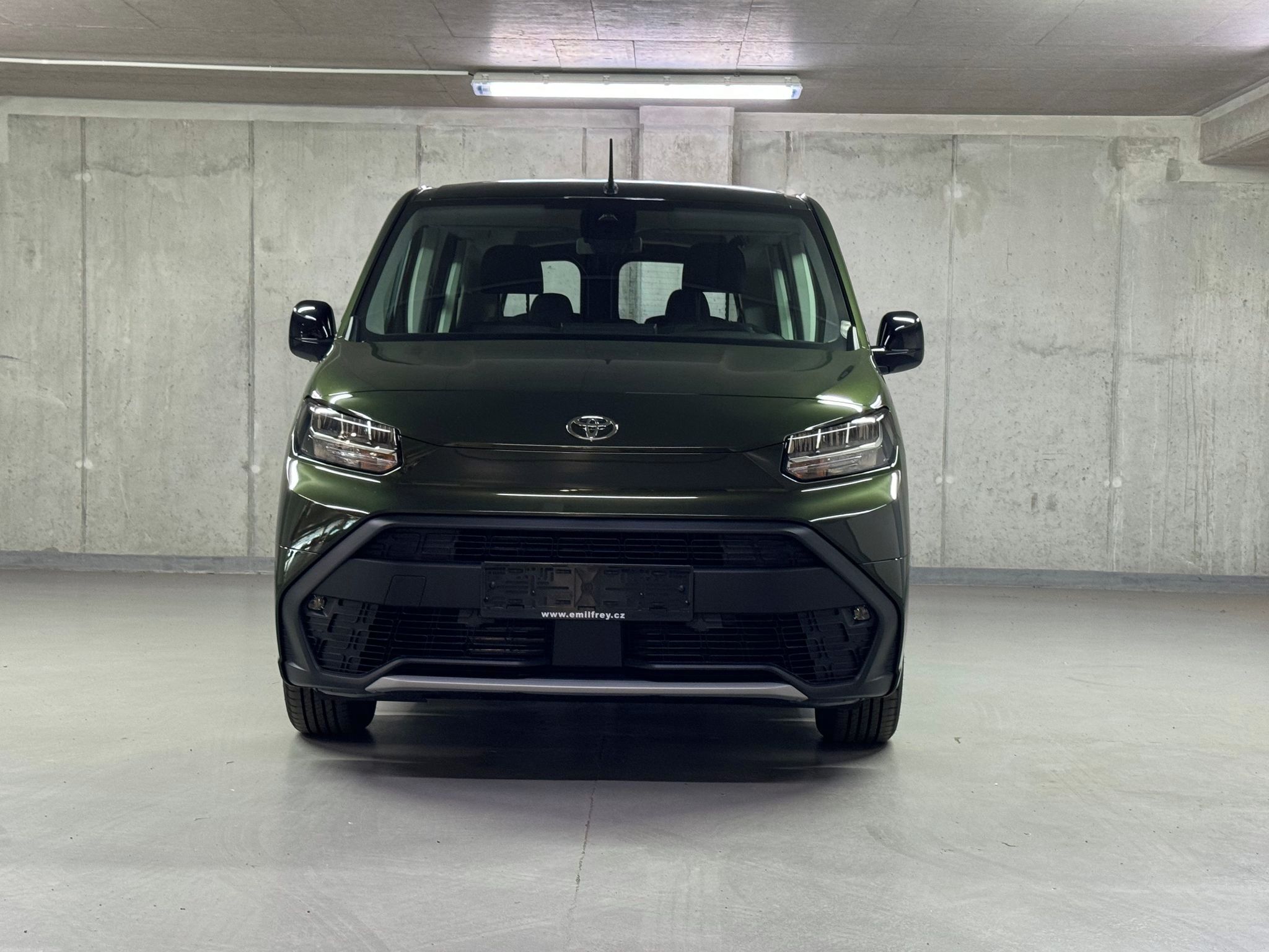 Toyota Proace City Verso, Business 1,2 Long 7 míst - fotka 2