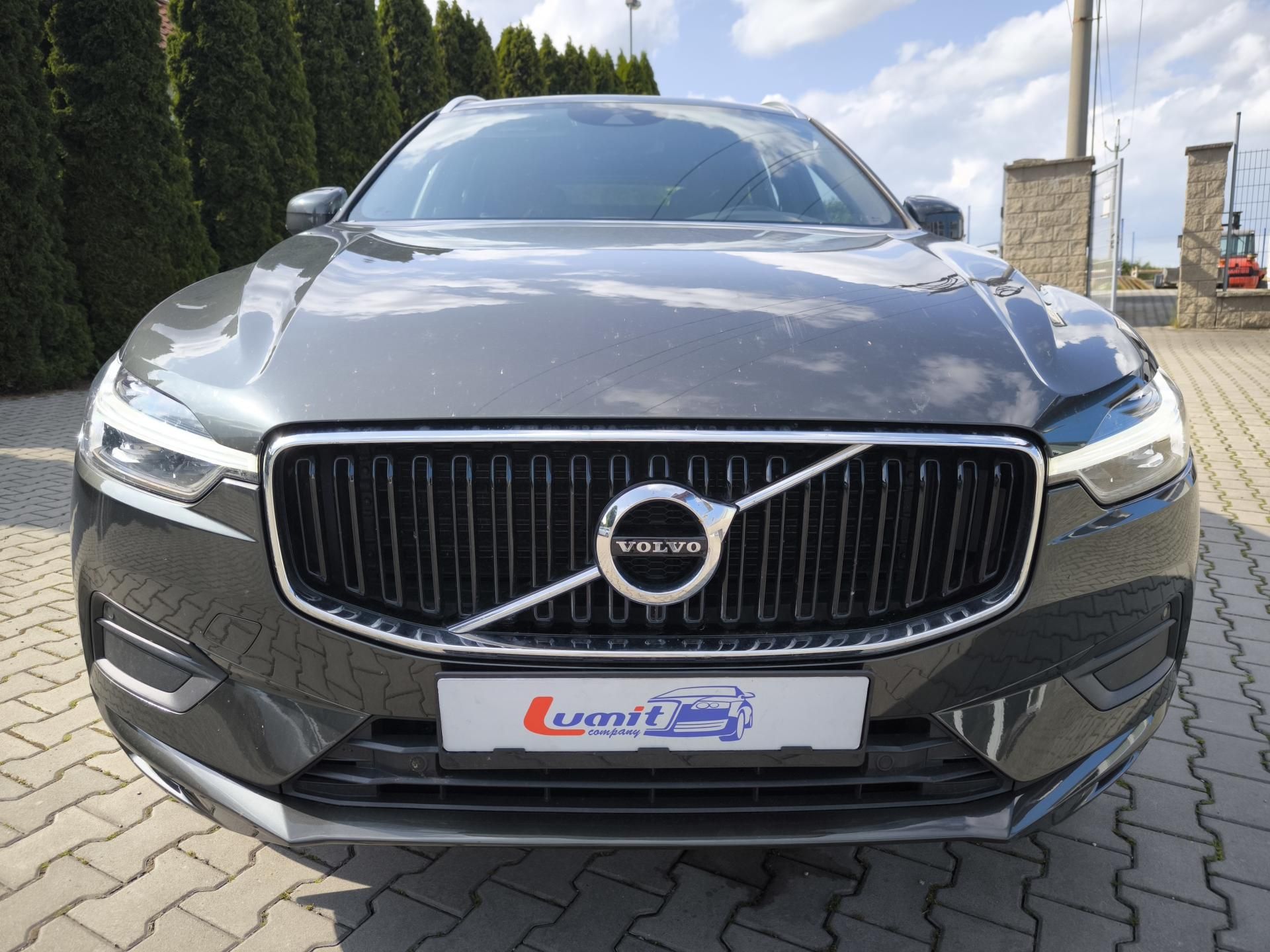 Volvo XC60, 2.0i B5 AWD Momentum Pro - fotka 2