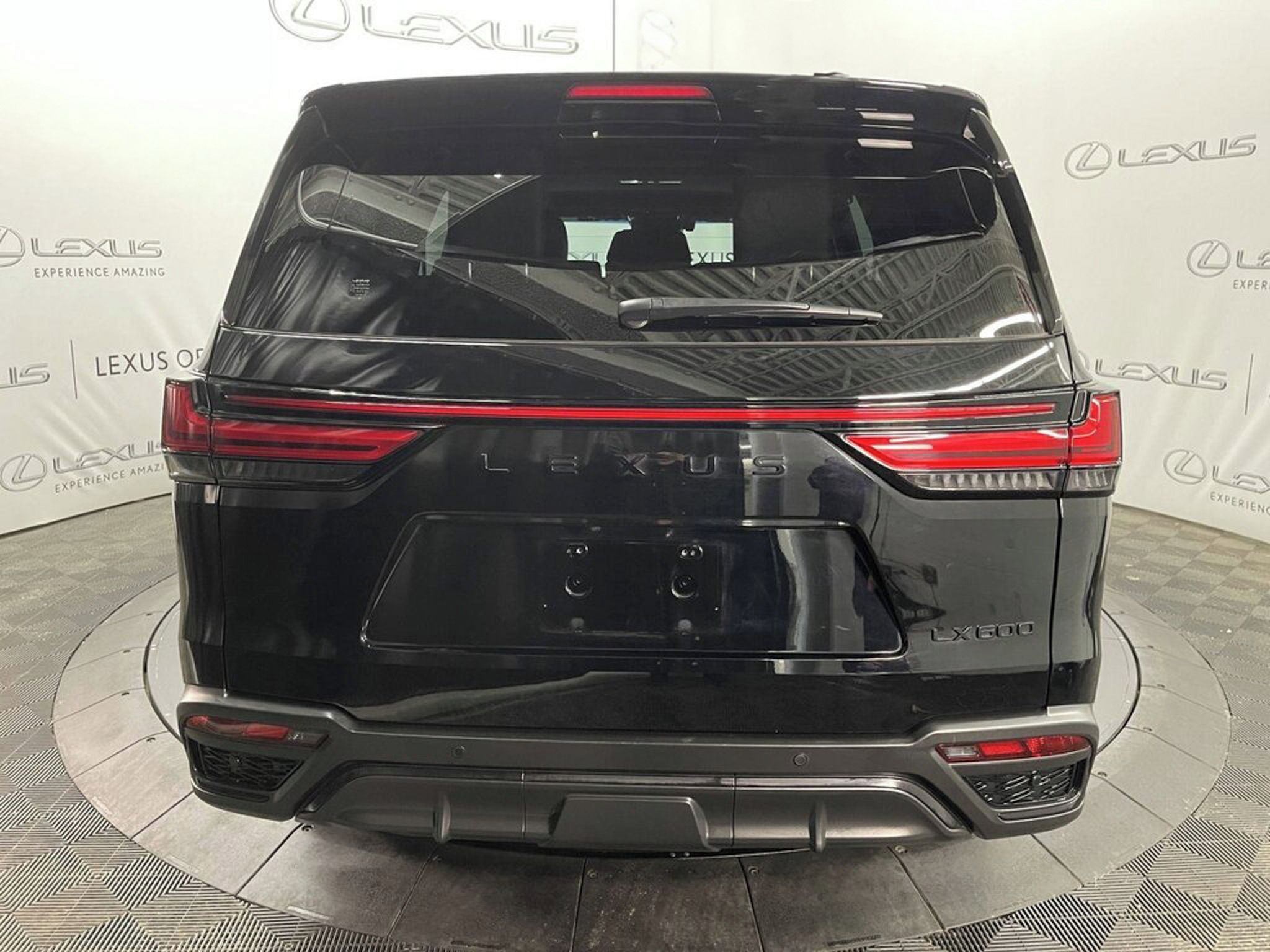Lexus LX 600, F-Sport 4WD 3.5L Twin Turbo V6 - fotka 3