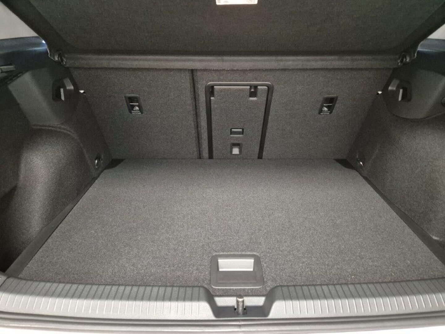 Volkswagen Golf, People 1,5 eTSI 7DSG mHEV 85 k - fotka 5