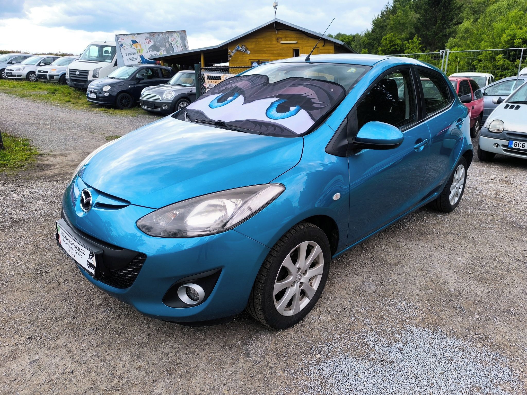 Mazda 2, KRÁSNÁ,100TKM,VÝBAVA,SERVISKA - fotka 3