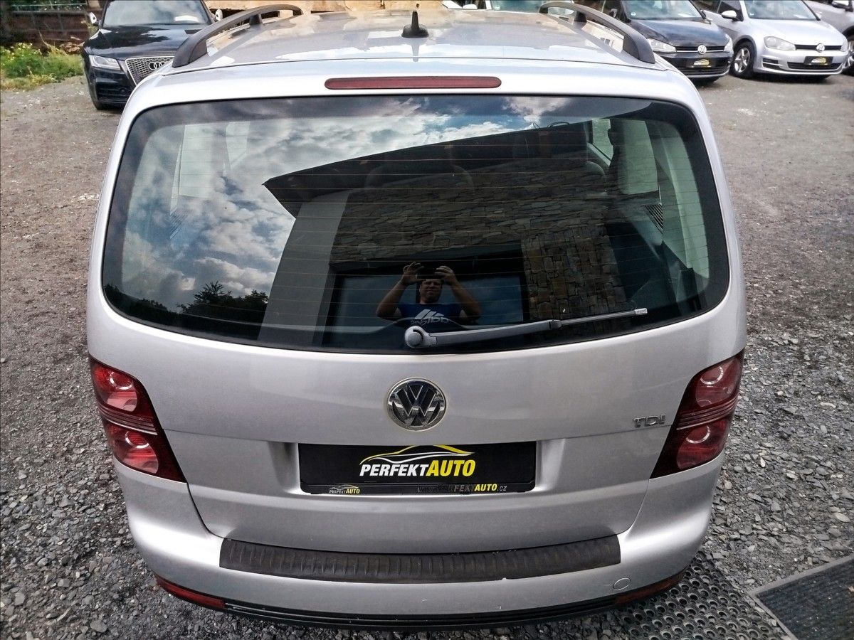 Volkswagen Touran, 1,9 TDi 77kW, 6ti kvalt - fotka 4