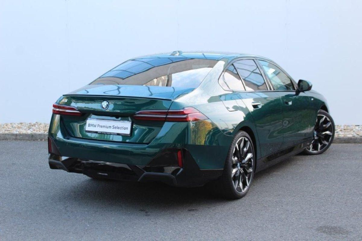 BMW i5, xDrive40 Sedan - fotka 2