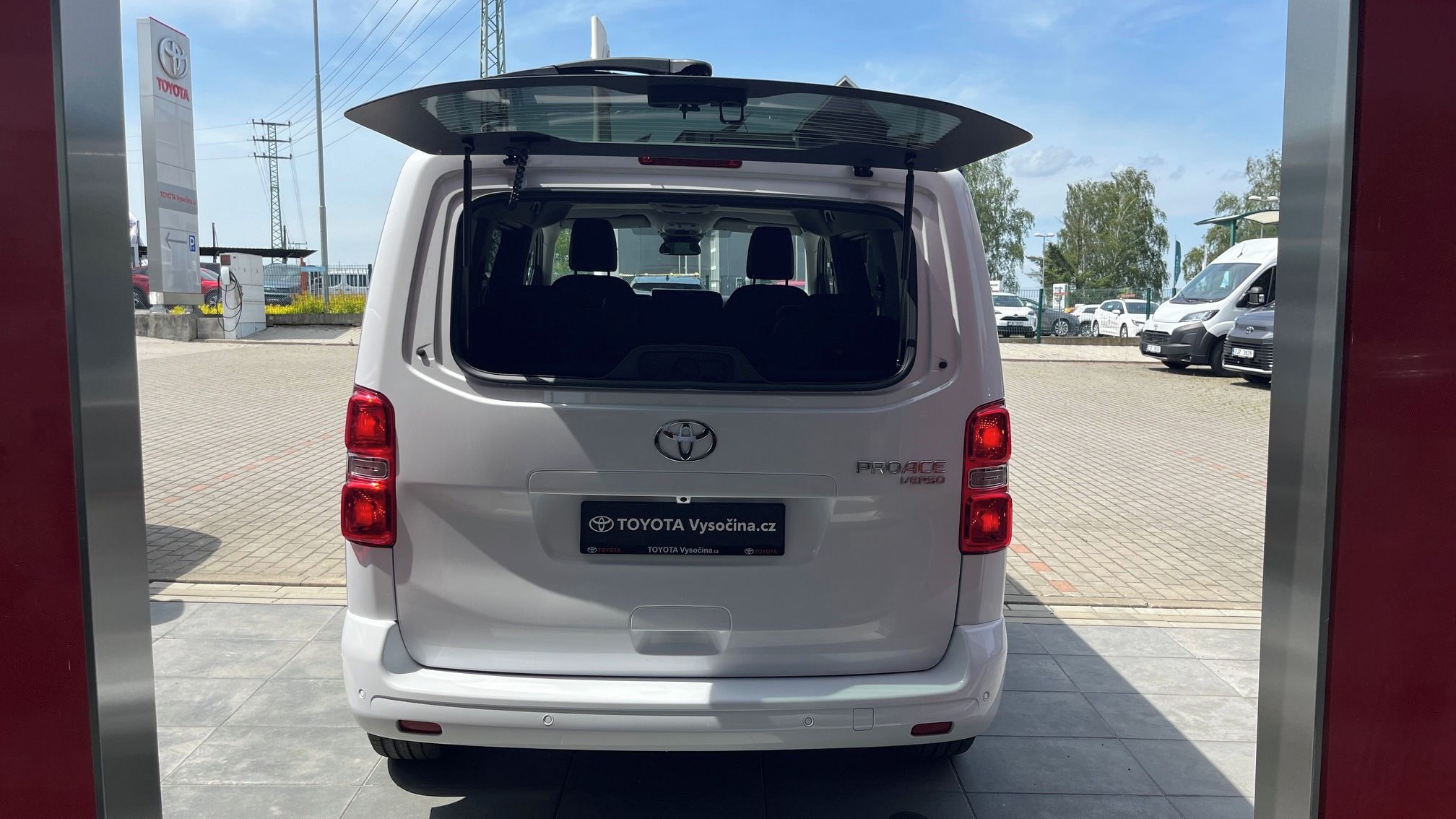 Toyota Proace Verso, L1 2,0D 140PS Family 8míst - fotka 5