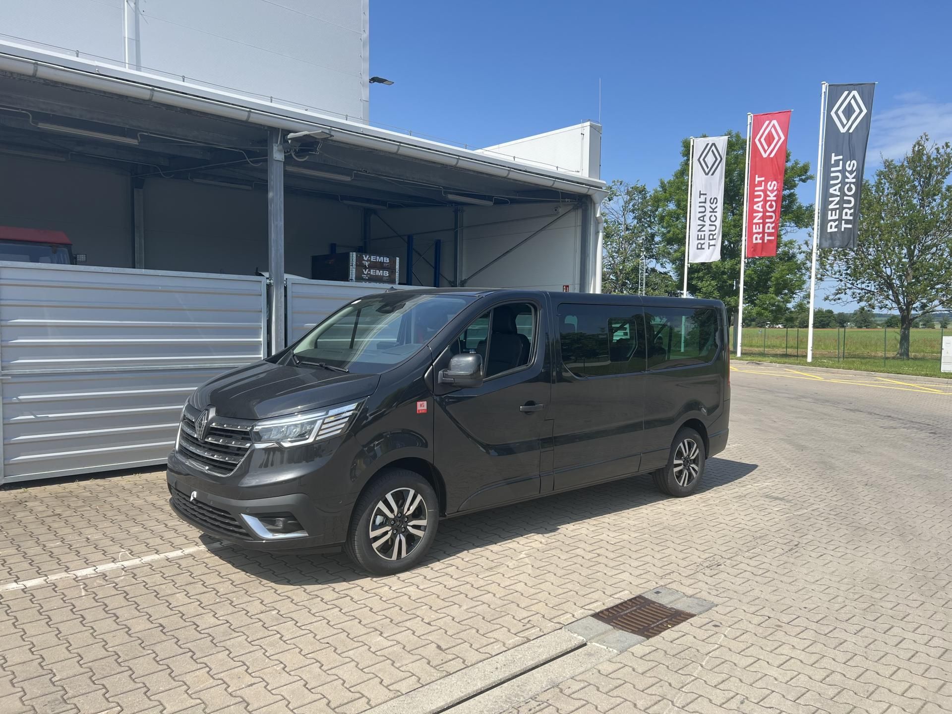 Renault Trafic, COMBI L2H1 170k AT9 RED 8 MÍST