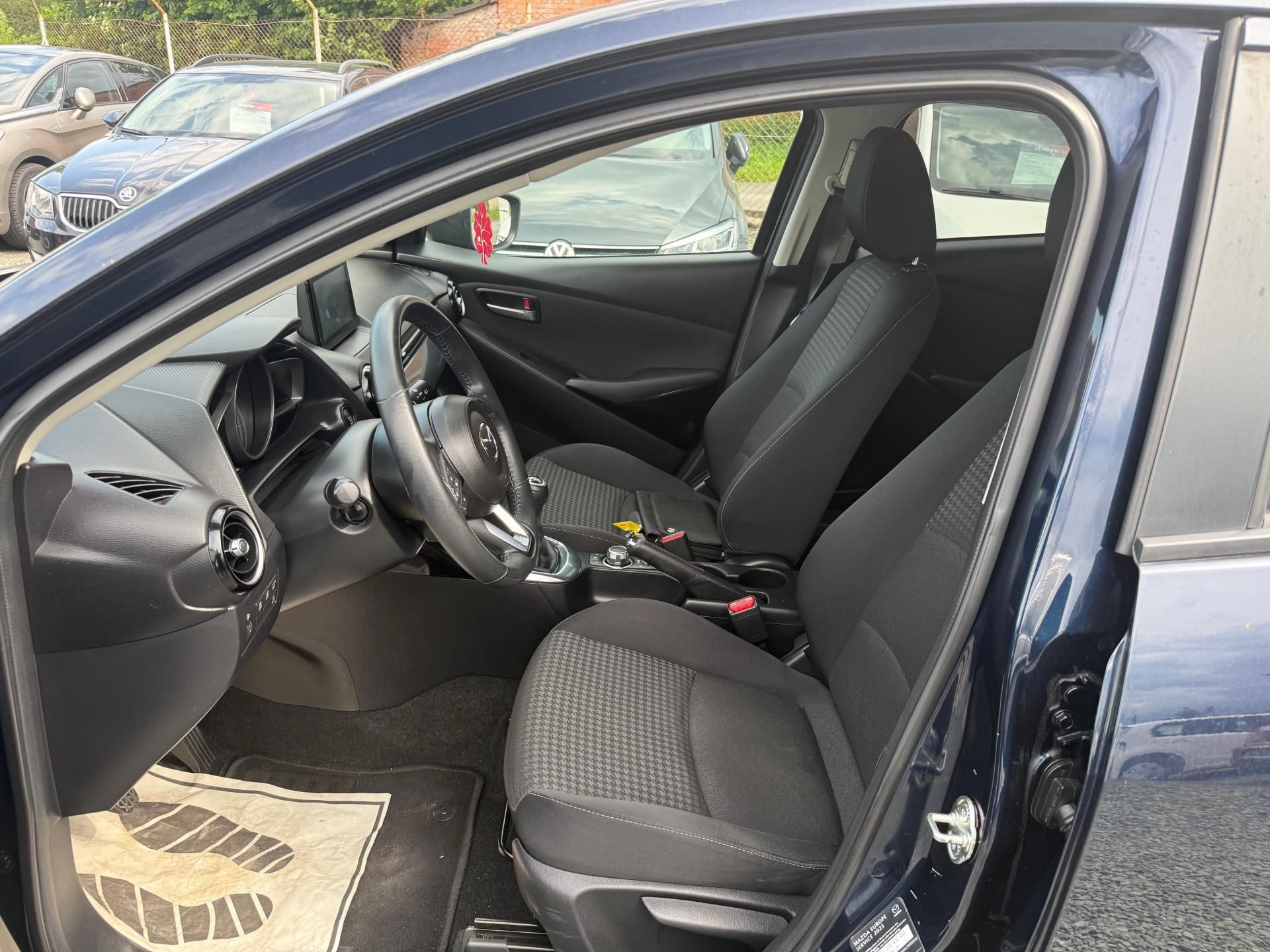 Mazda 2, 1.5 SKYACTIVE - fotka 6