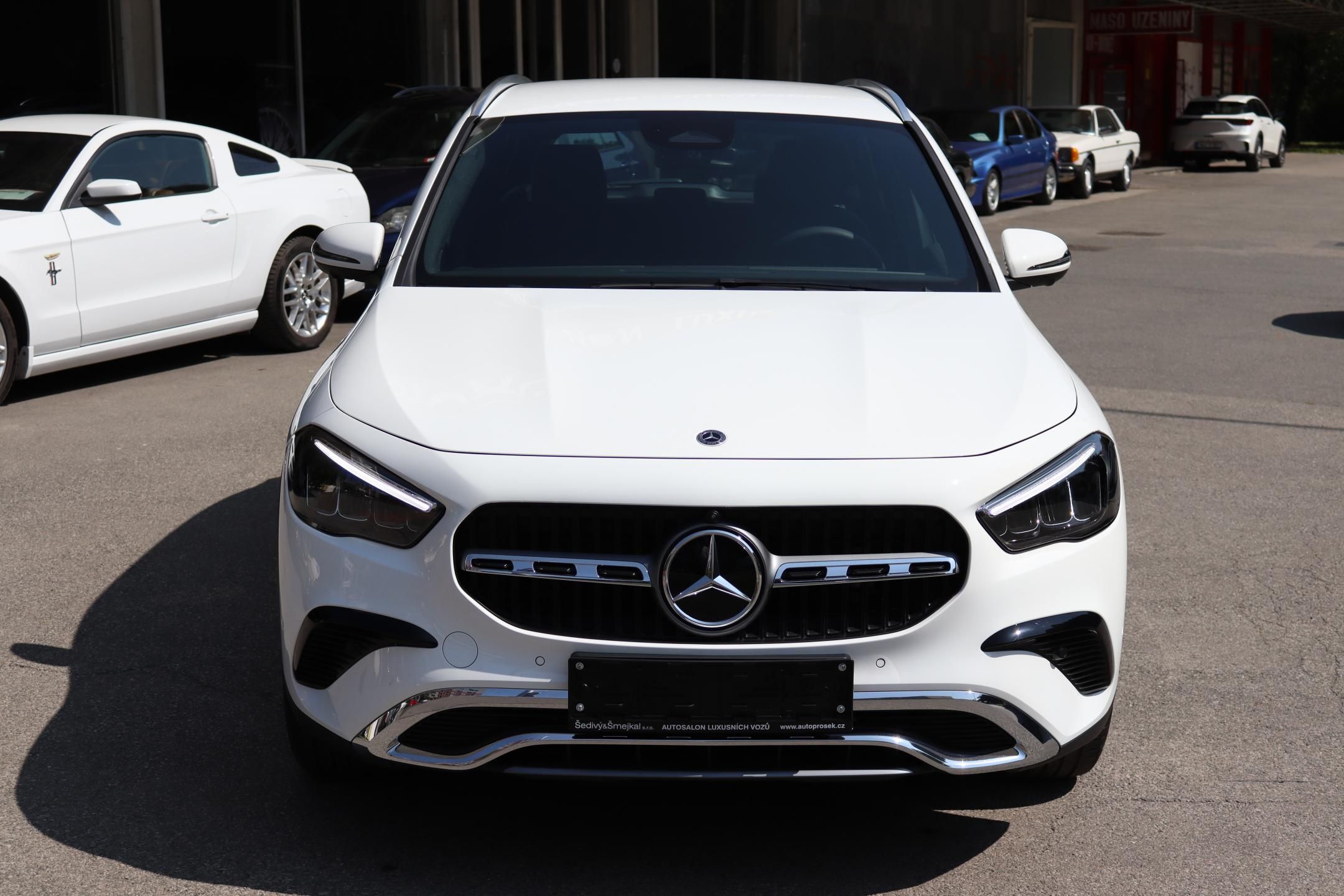 Mercedes-Benz GLA, 180 PROGRESSIVE 100kW - fotka 2