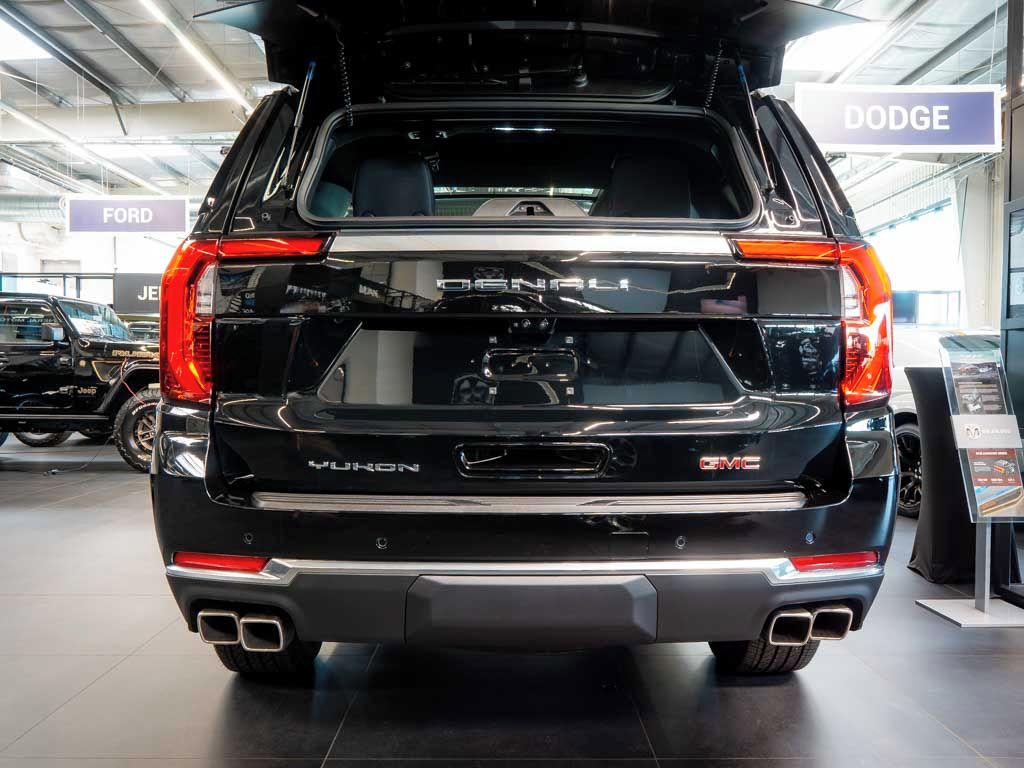 GMC Yukon, 6.2 V8 Denali Reserve Package - fotka 6