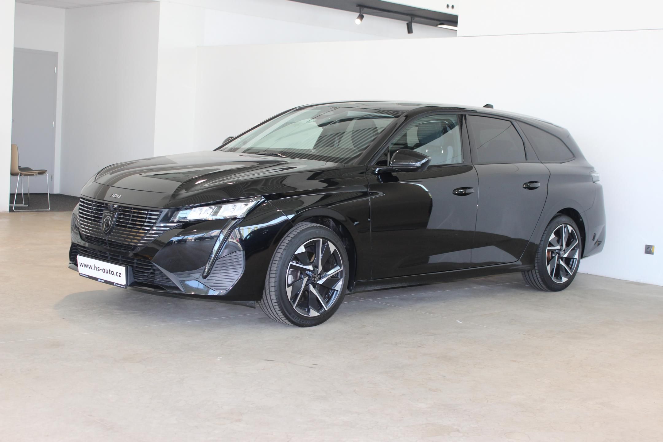 Peugeot 308, 1.2i,ALLURE PACK,130HP,DPH,ČR - fotka 3