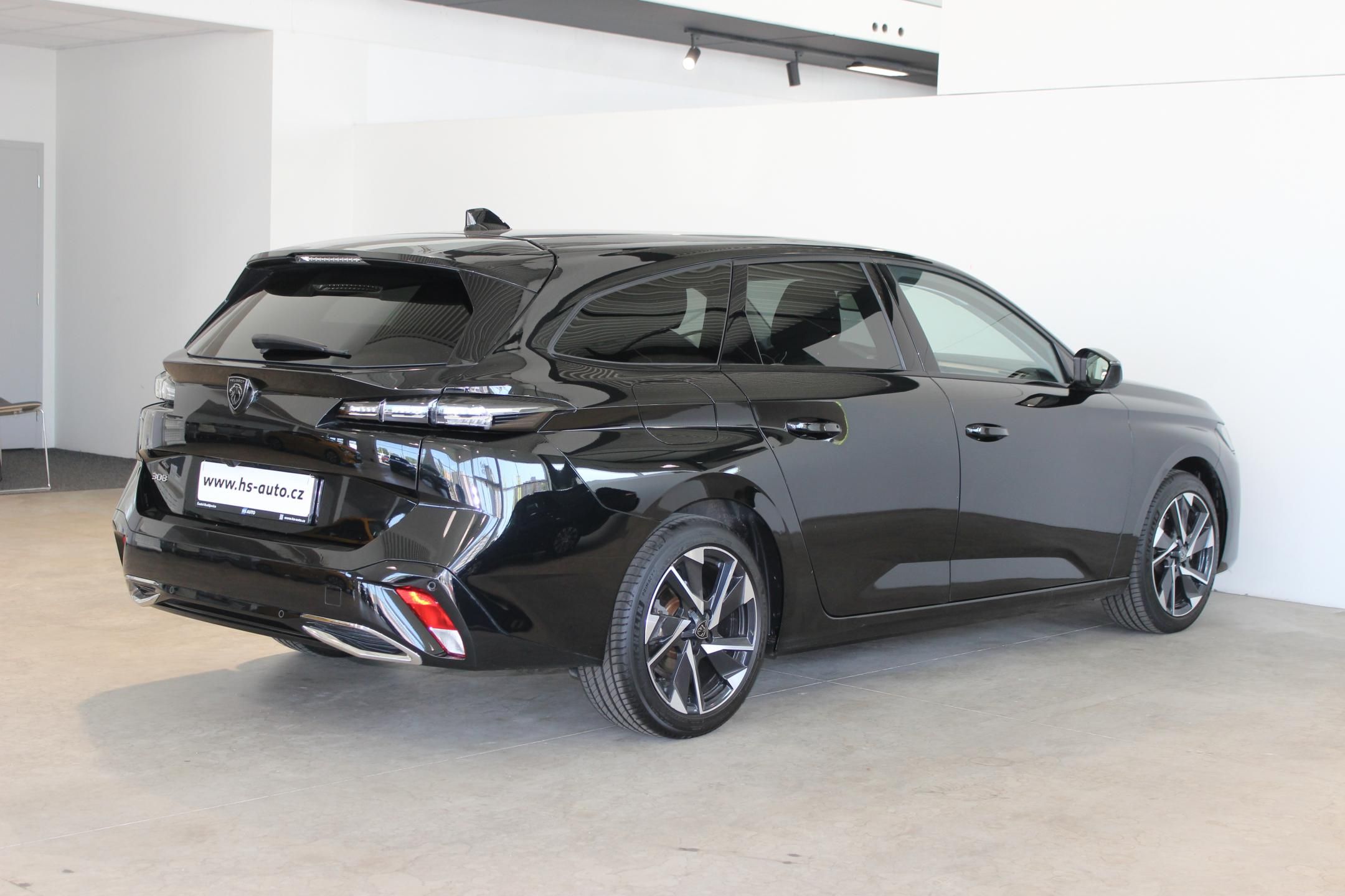 Peugeot 308, 1.2i,ALLURE PACK,130HP,DPH,ČR - fotka 4