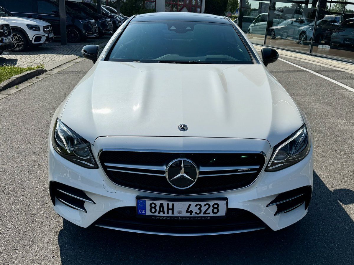 Mercedes-Benz Třídy E, 53 AMG 4MATIC+ kupé - fotka 3