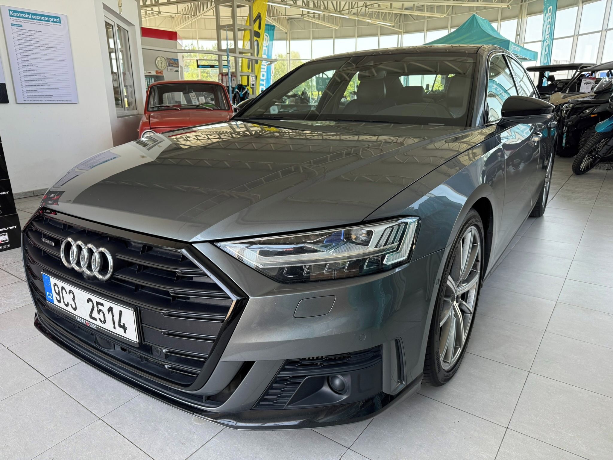 Audi A8, 60 TDI V8 Quattro DPH - fotka 3