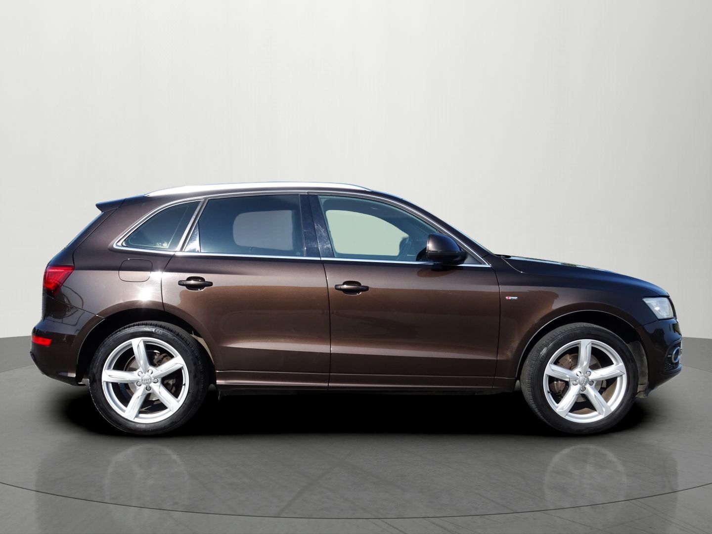 Audi Q5, 2.0TFSI quattro S-line - fotka 5