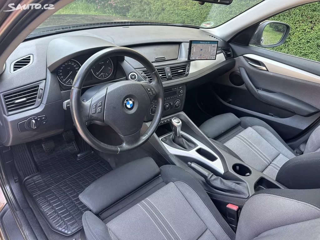 bmw-x1-e84-23d-150kw-xenony-panorama-sauto-cz