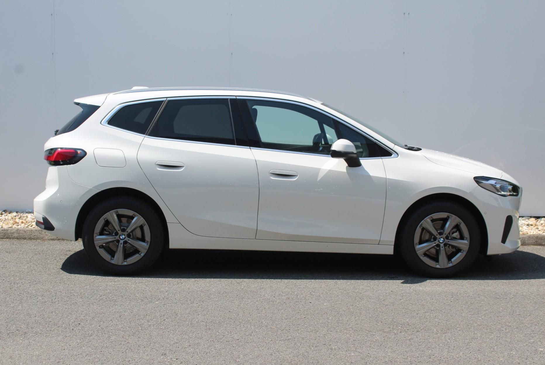 BMW Řada 2, 218d Active Tourer - fotka 3