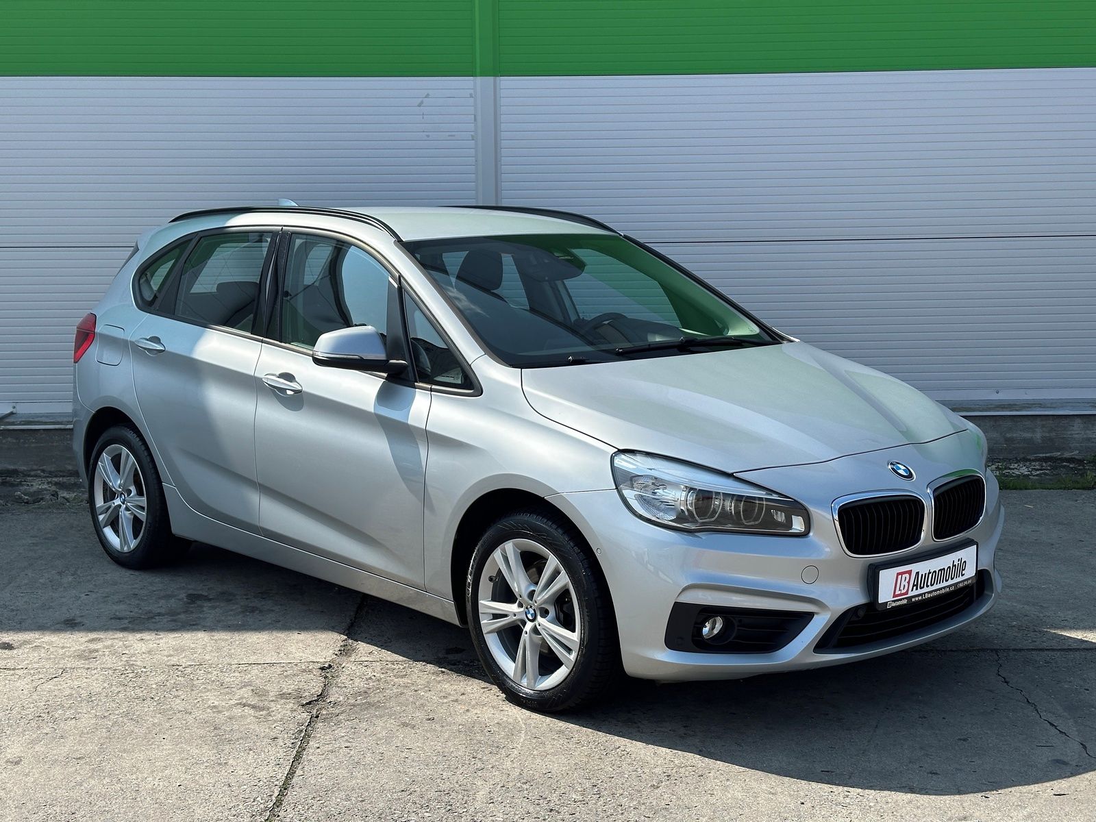BMW Řada 2, 1.5 218i Active Tourer NAVI - fotka 3