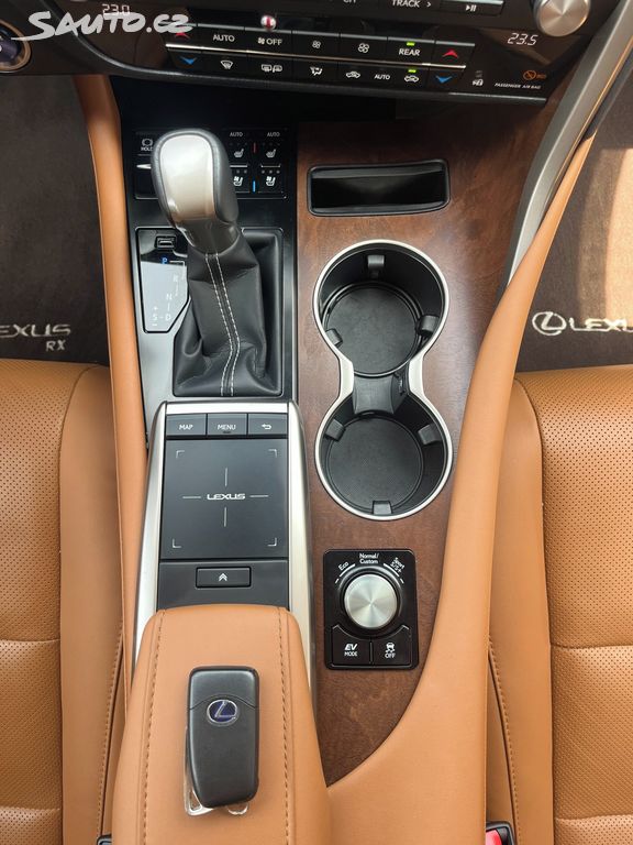 Lexus RX, fotka 26