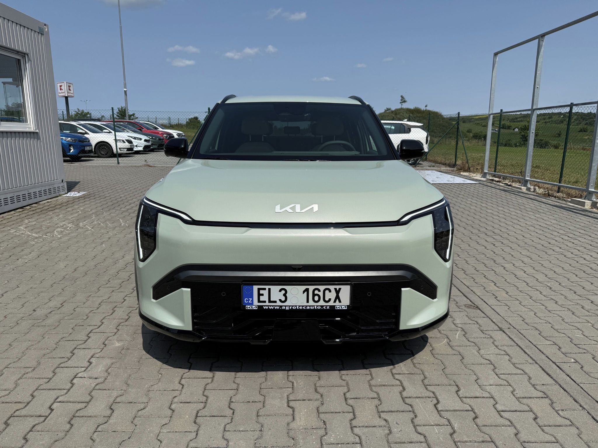Kia EV3, 4x2 GT-LINE 150 kW - fotka 3