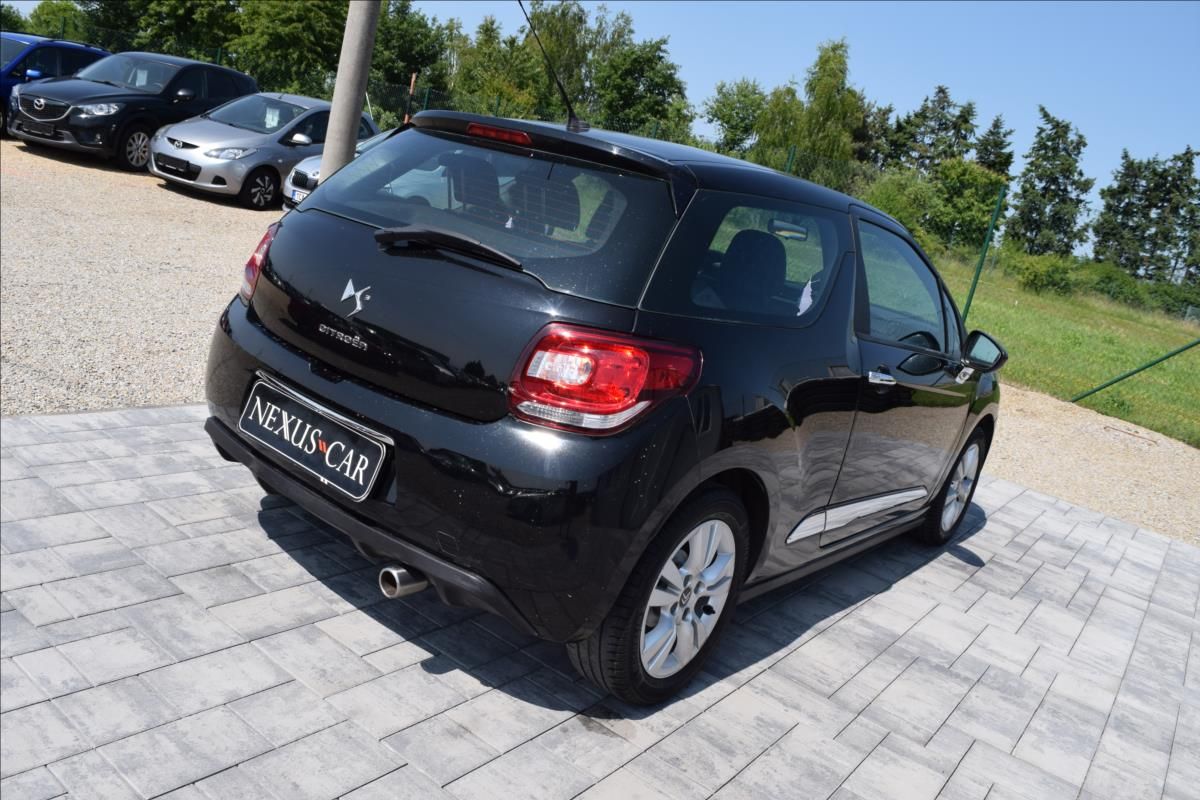 Citroën DS3, 1,2 60KW• KLIMA • AUDIO • ALU - fotka 5