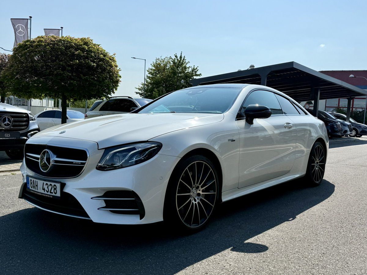 Mercedes-Benz Třídy E, 53 AMG 4MATIC+ kupé - fotka 4