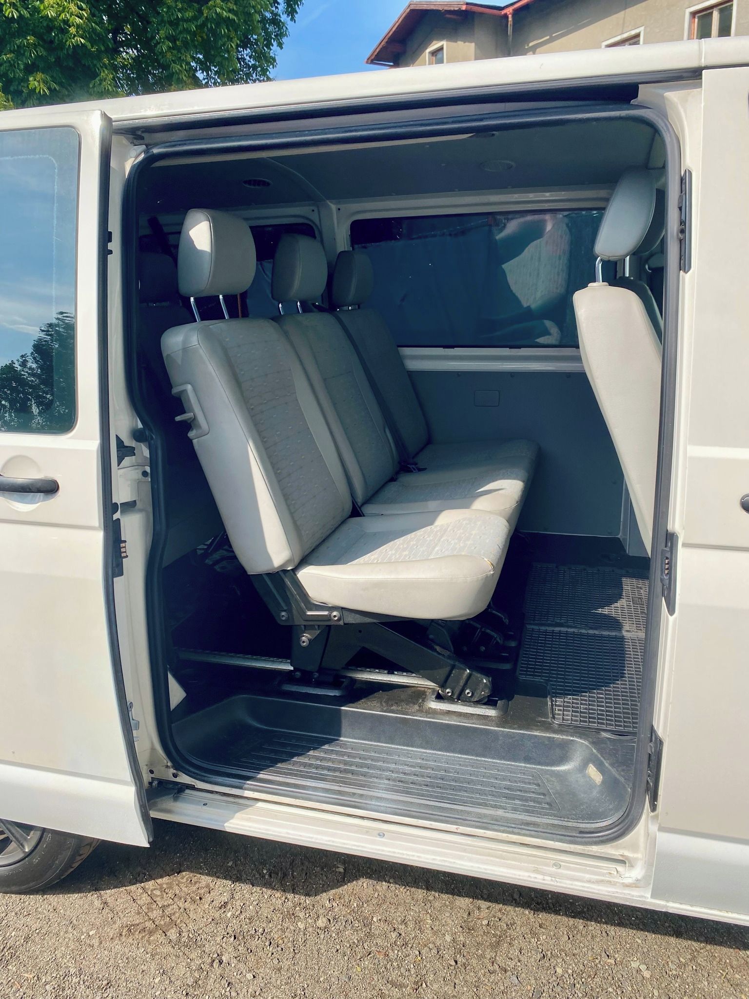 Volkswagen Transporter, 2.0 TDI, 103kW, 8místné - fotka 6