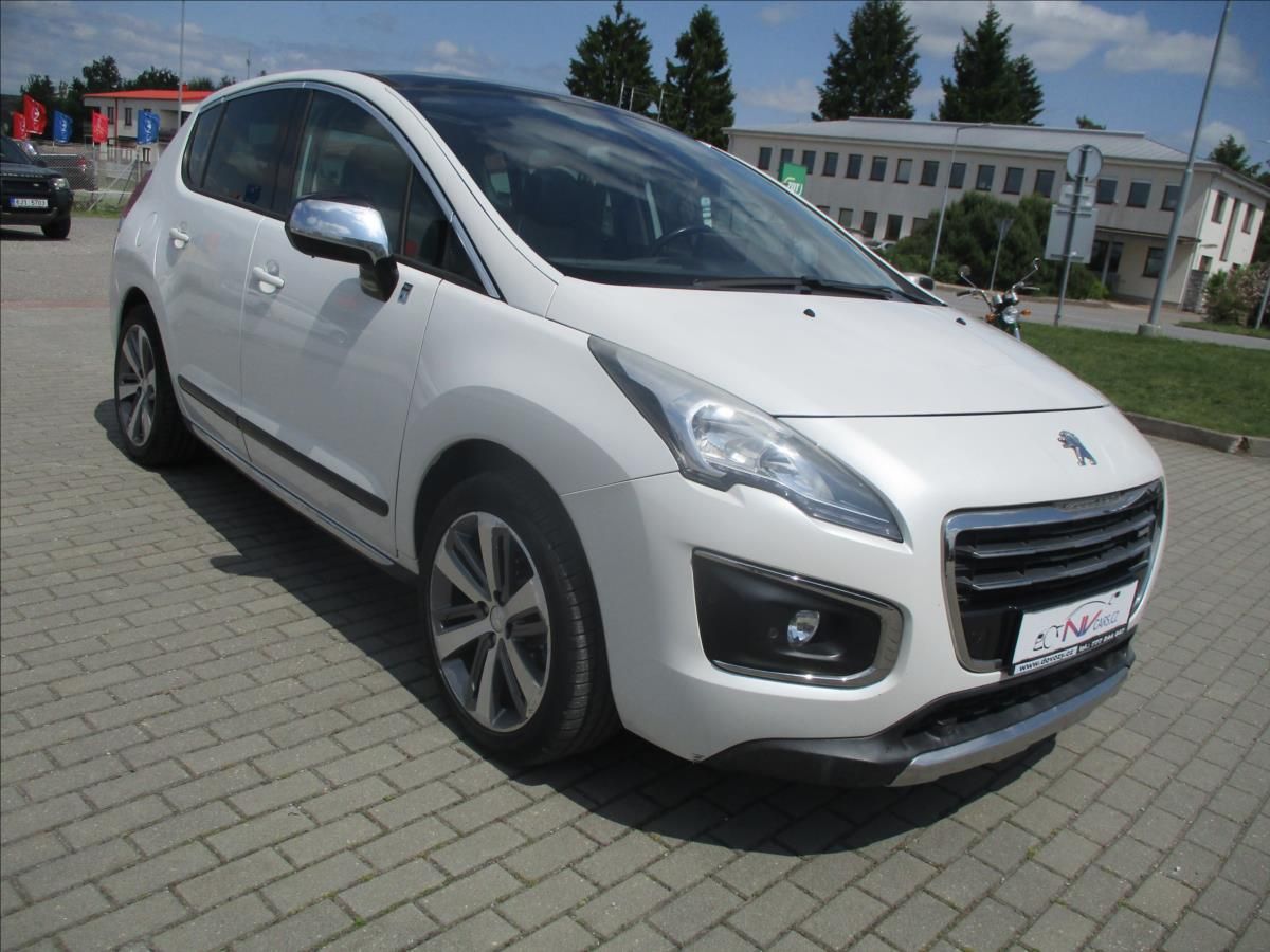 Peugeot 3008, 2,0 Hybrid 4x4 Allure Pano HUD - fotka 6
