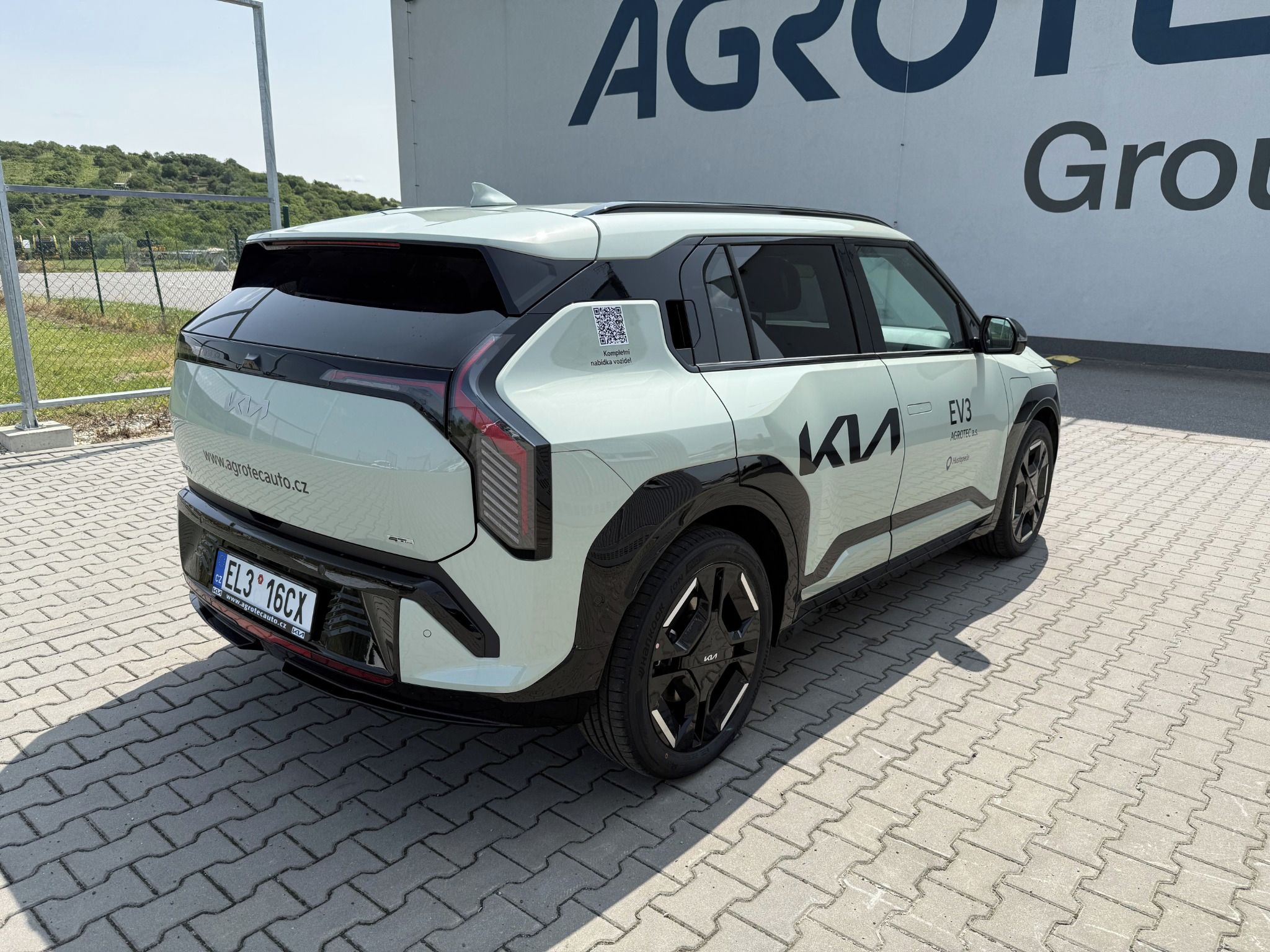 Kia EV3, 4x2 GT-LINE 150 kW - fotka 5
