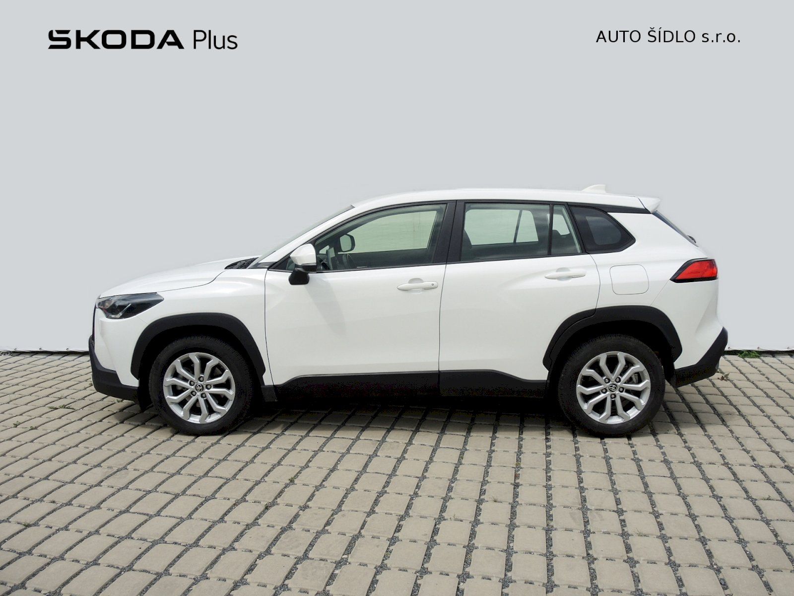 Toyota Corolla Cross, Comfort Business 2,0 Hybrid 4x - fotka 3