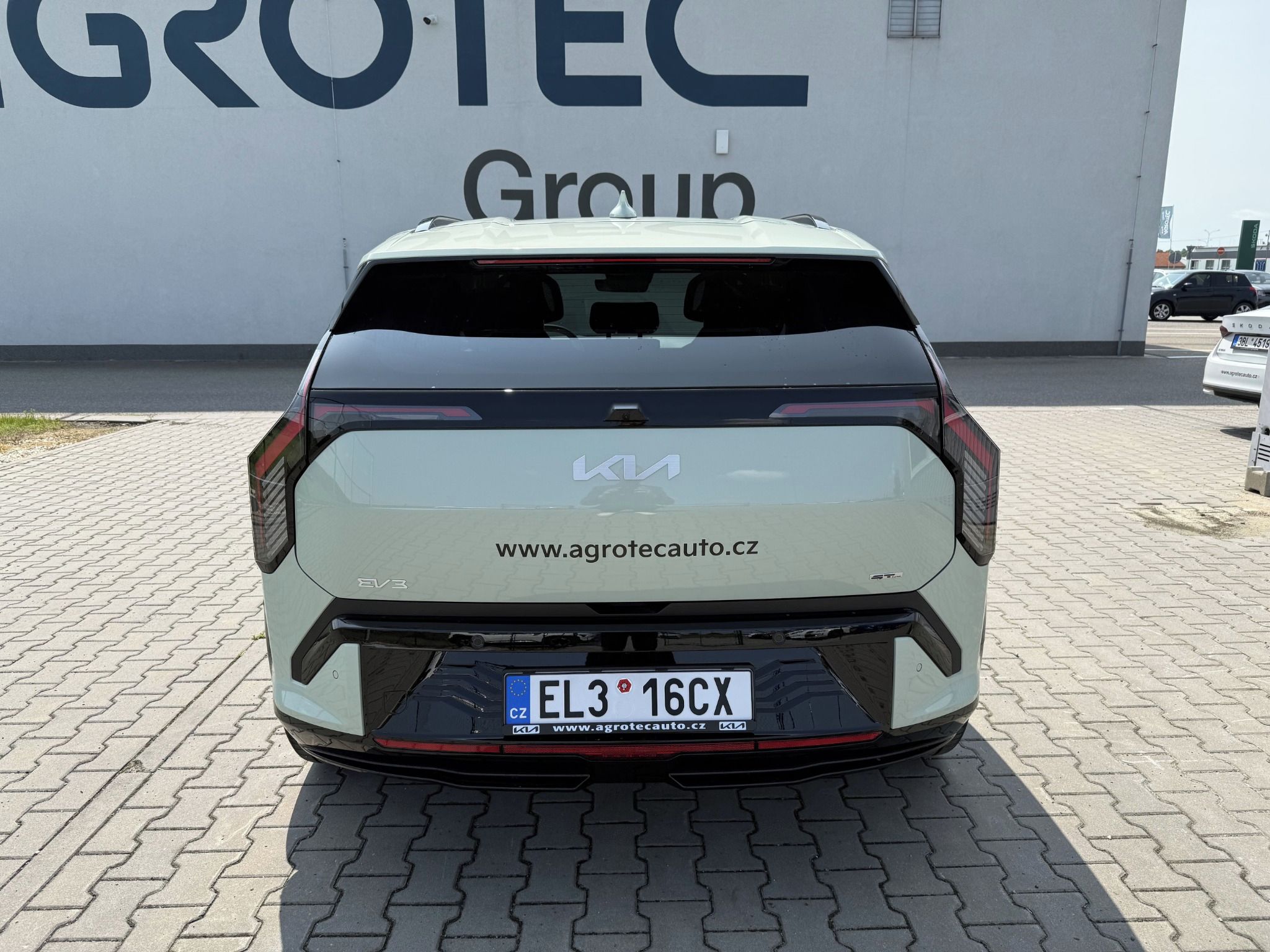 Kia EV3, 4x2 GT-LINE 150 kW - fotka 6