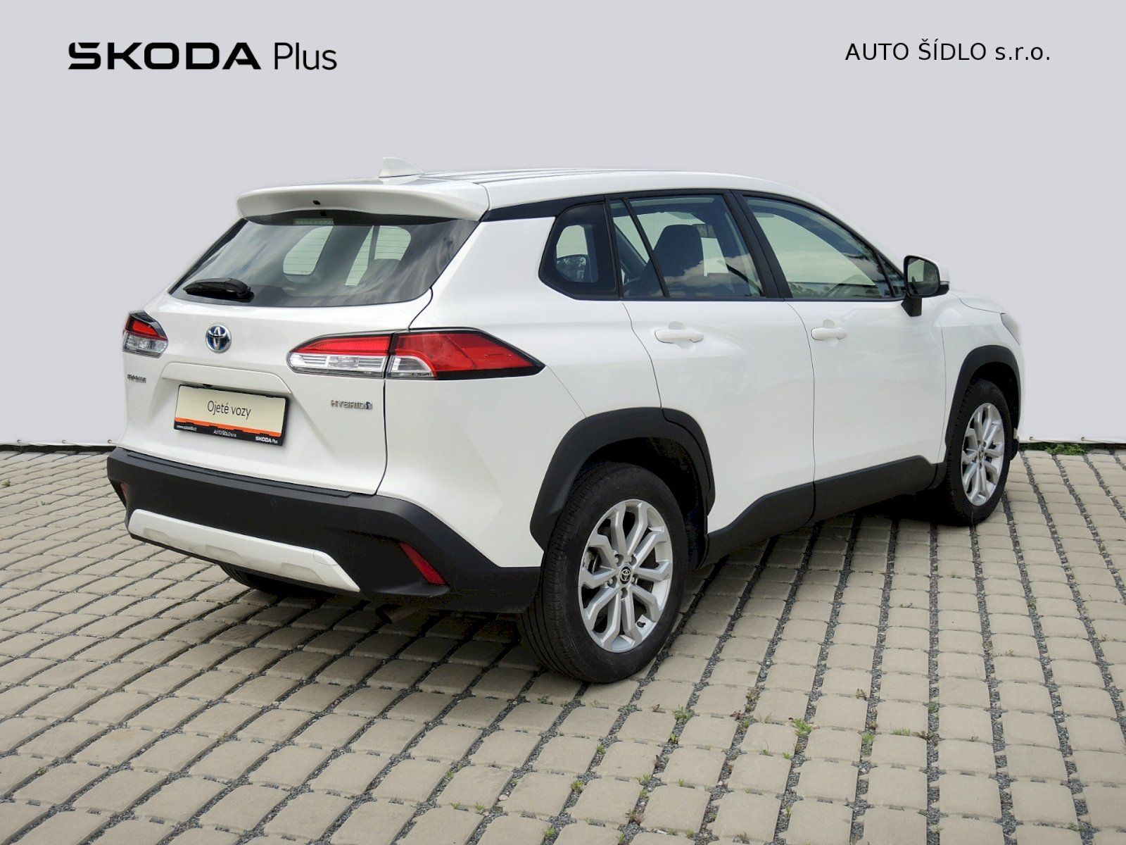 Toyota Corolla Cross, Comfort Business 2,0 Hybrid 4x - fotka 2