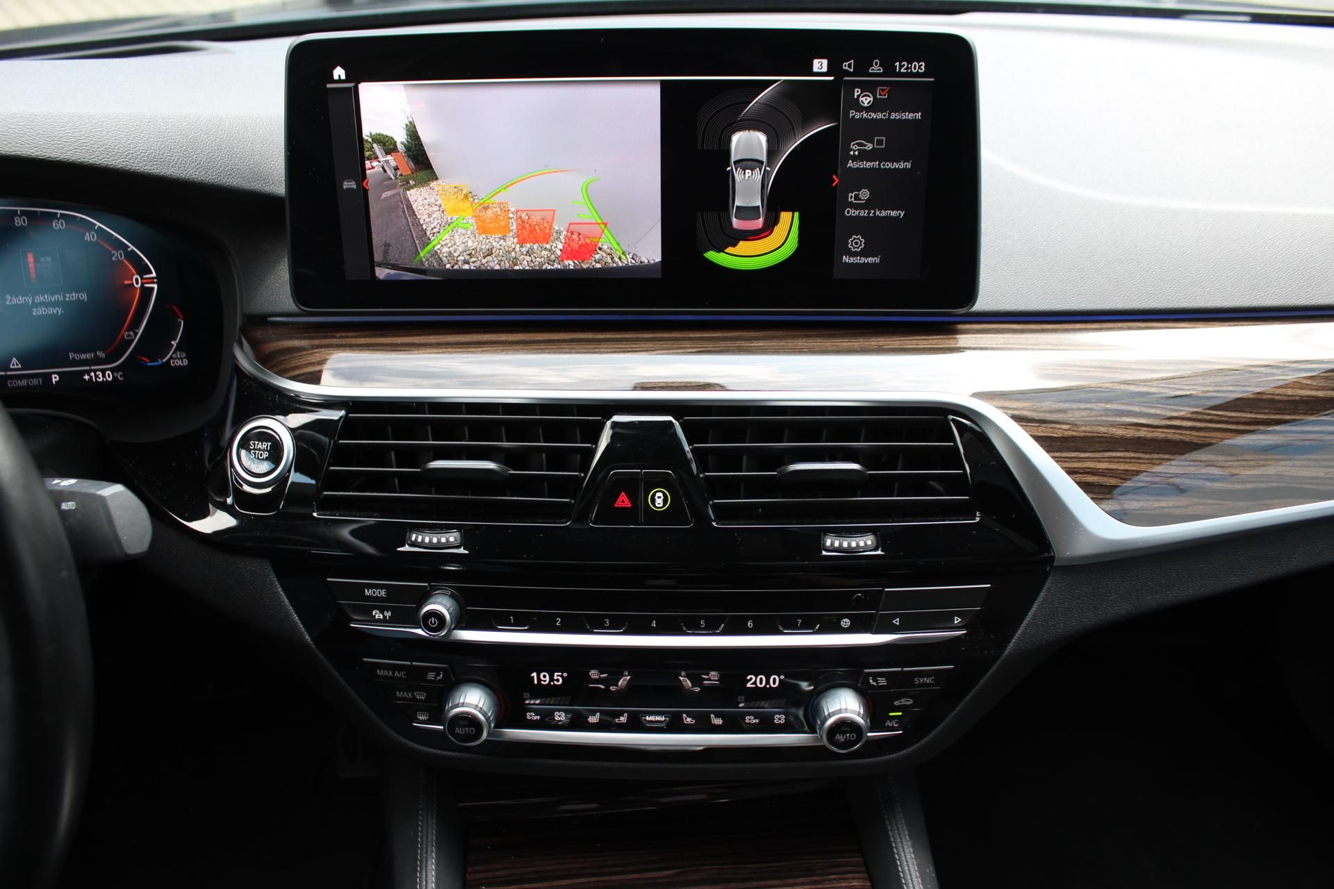 BMW Řada 5, 530d xDrive Sedan Mpaket CZ - fotka 5