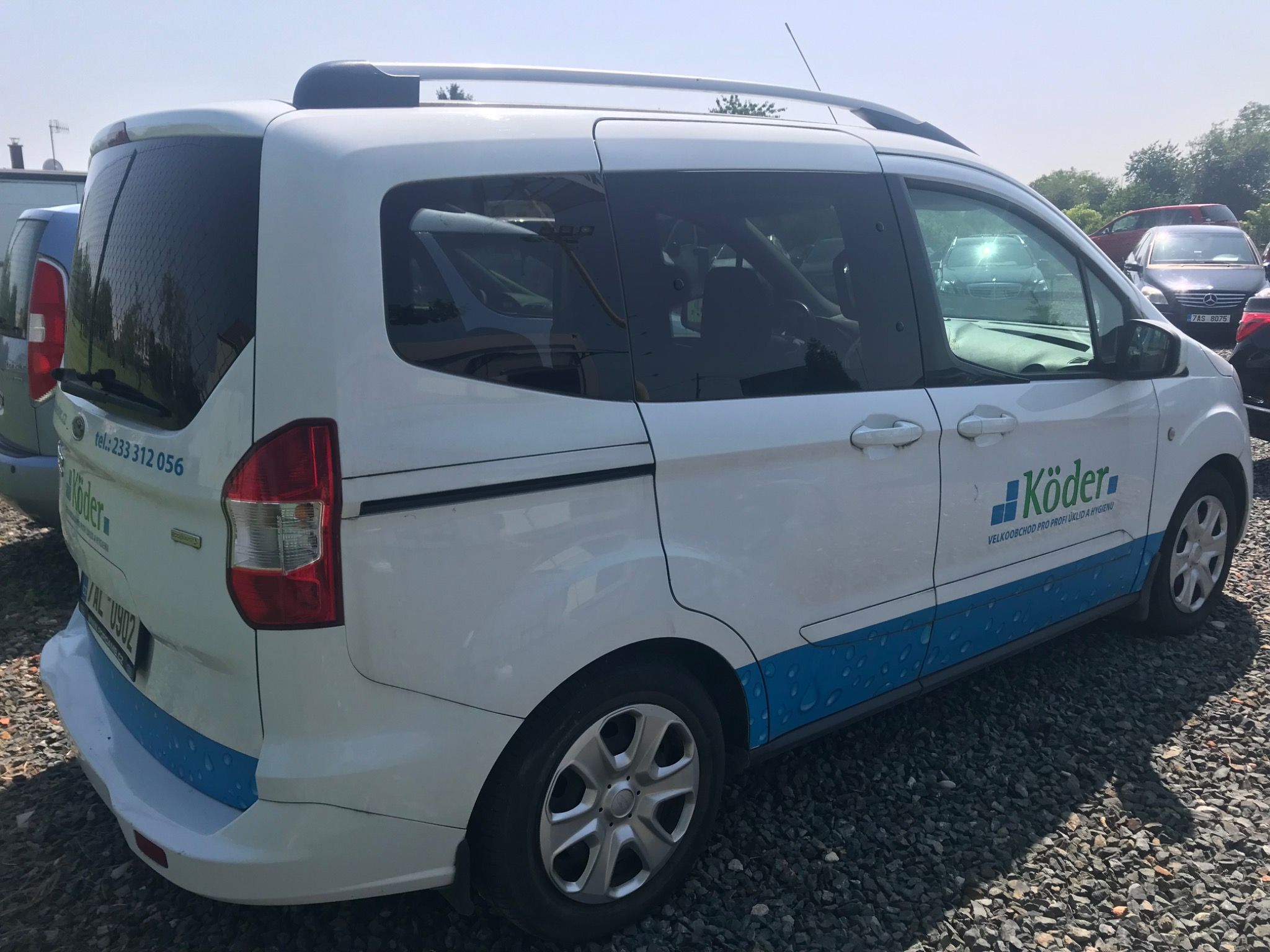 Ford Tourneo Courier, 1.0 EcoBoost 74 KW VADA MOTORU - fotka 6