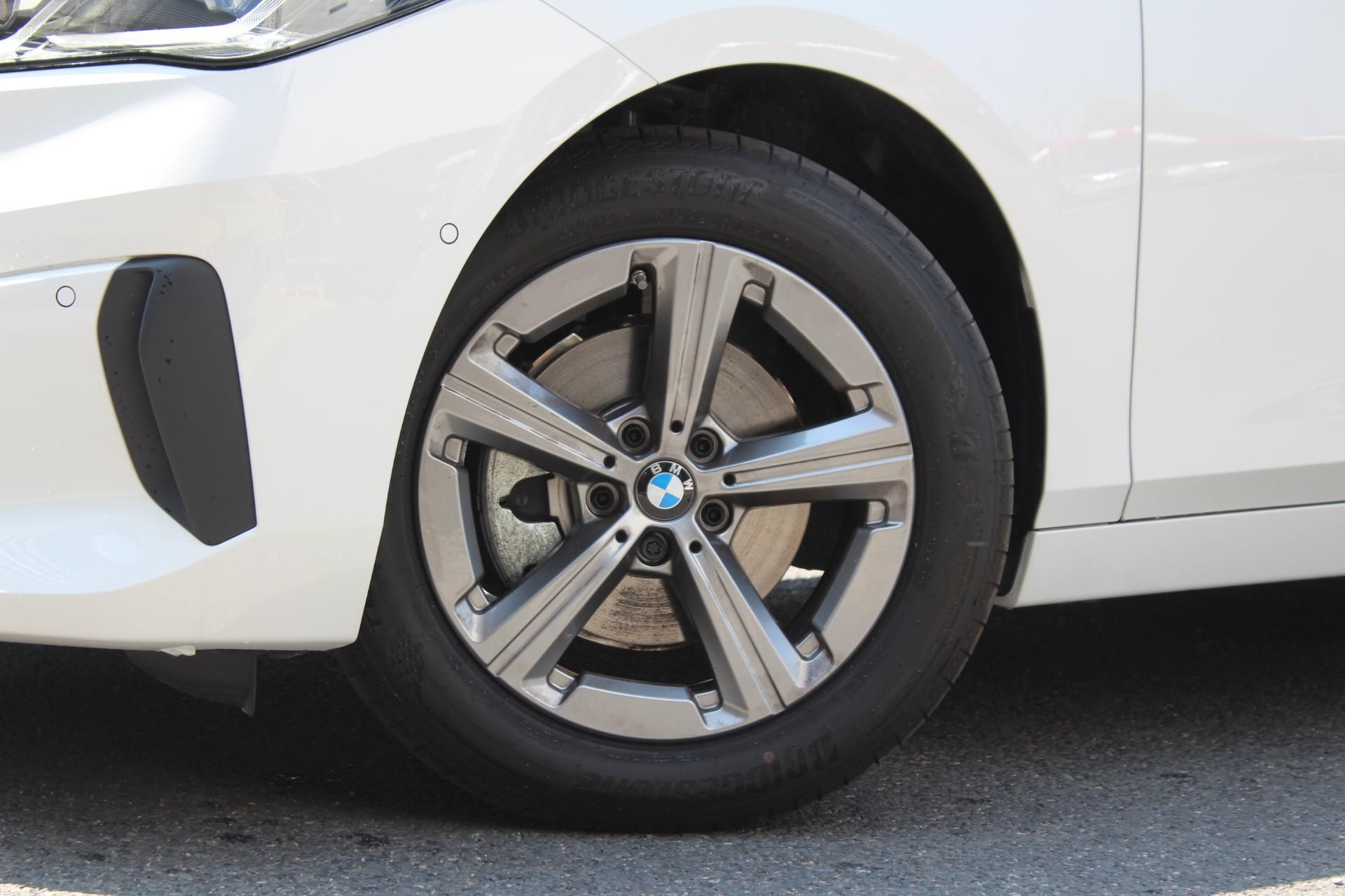 BMW Řada 2, 218d Active Tourer - fotka 6