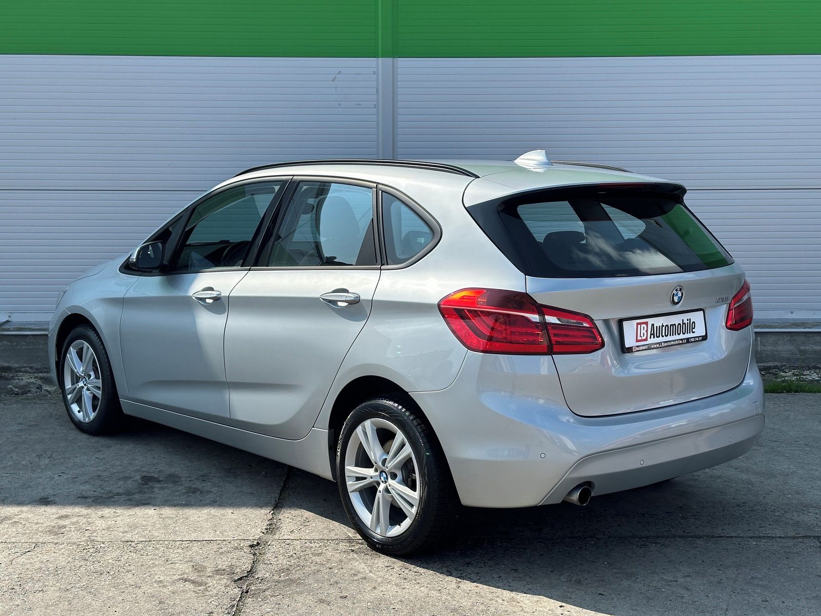 BMW Řada 2, 1.5 218i Active Tourer NAVI - fotka 6