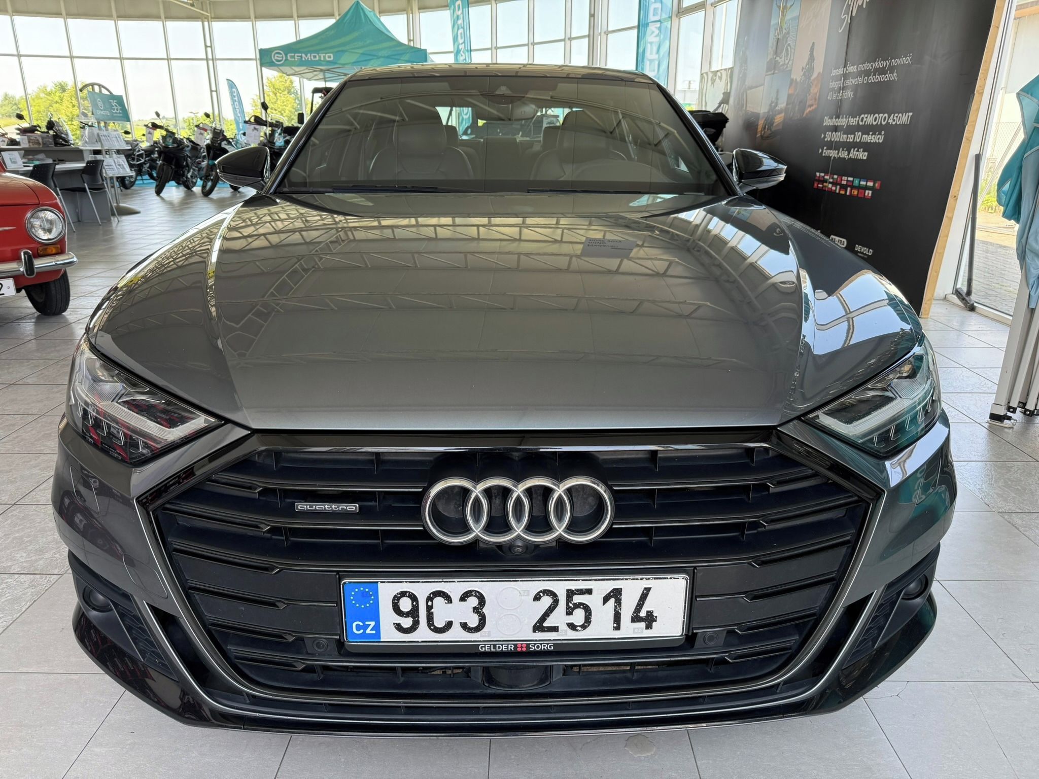 Audi A8, 60 TDI V8 Quattro DPH - fotka 2