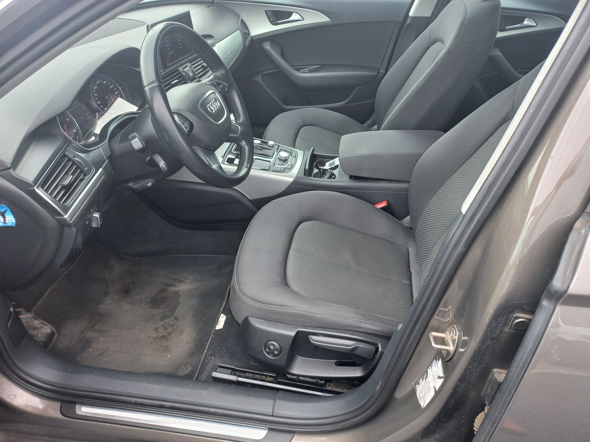 Audi A6, 3.0 TDi quattro 180 kW - fotka 4