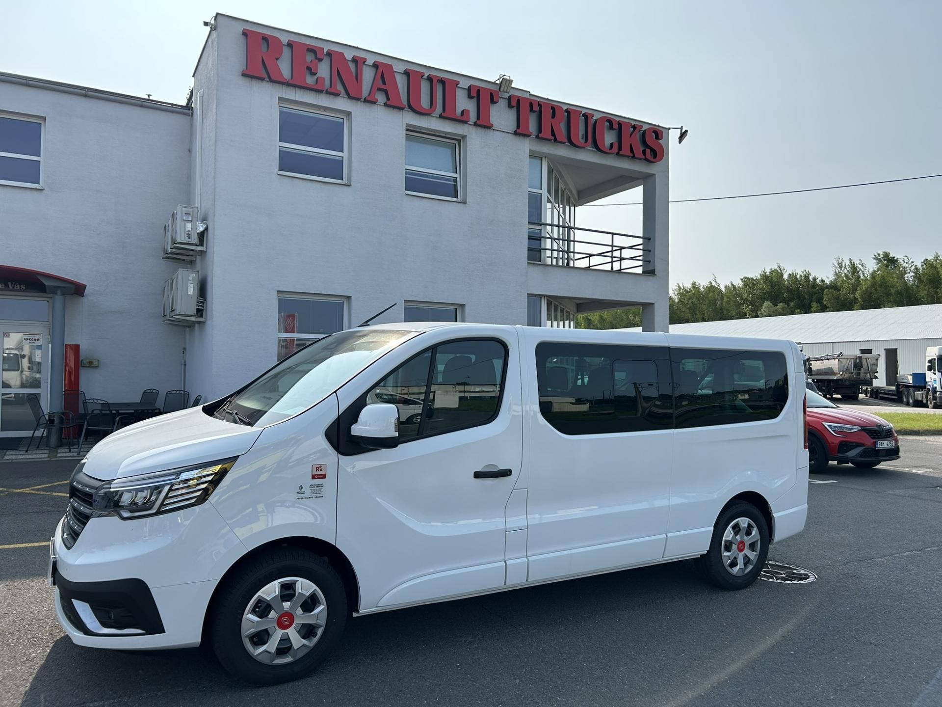 Renault Trafic, COMBI L2H1 150k RED 9 míst