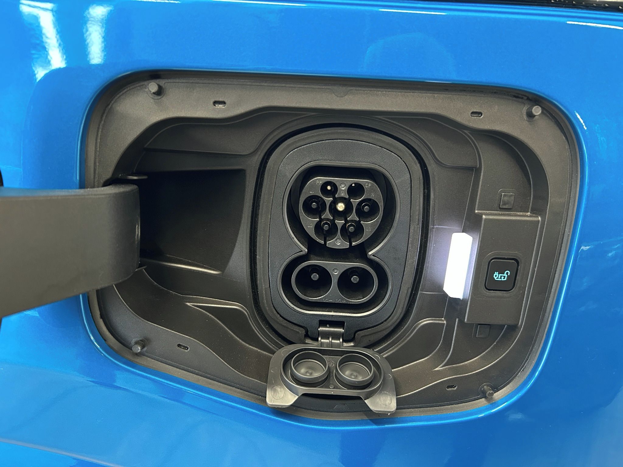Ford Tourneo Courier, 43kWh Elektromotor Titanium L1 - fotka 5